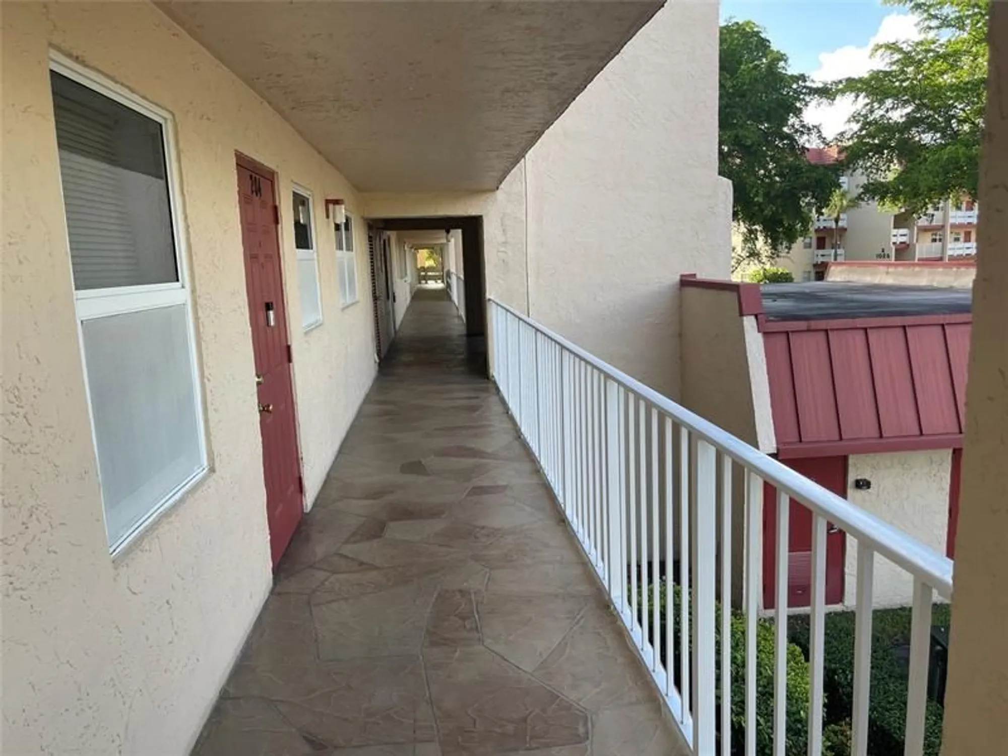 Property Slideshow image 31 of 57 | 1005 country club dr apt 205, Margate, FL, 33063