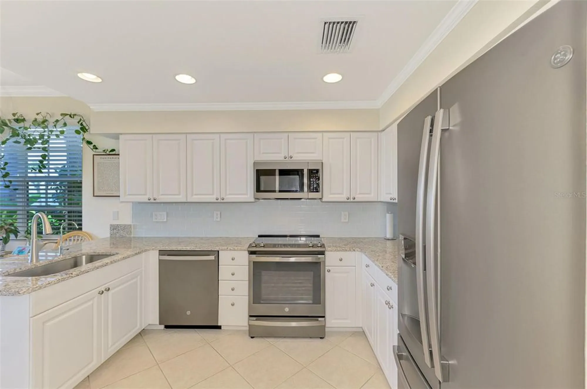 Property Slideshow image 23 of 81 | 4620 club dr unit 102, Port Charlotte, FL, 33953
