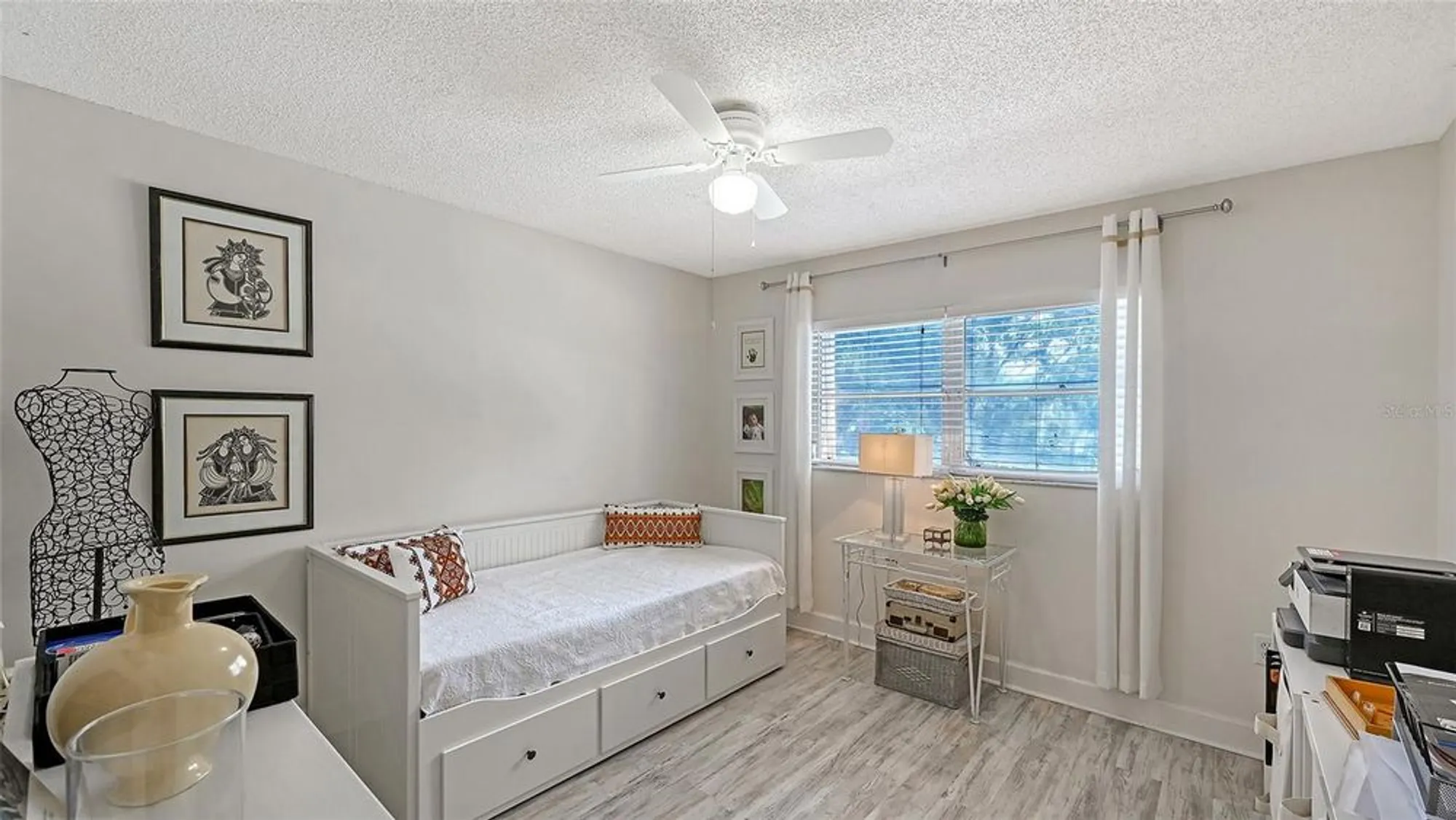 Property Slideshow image 16 of 30 | 2640 clubhouse dr 203, Sarasota, FL, 34232