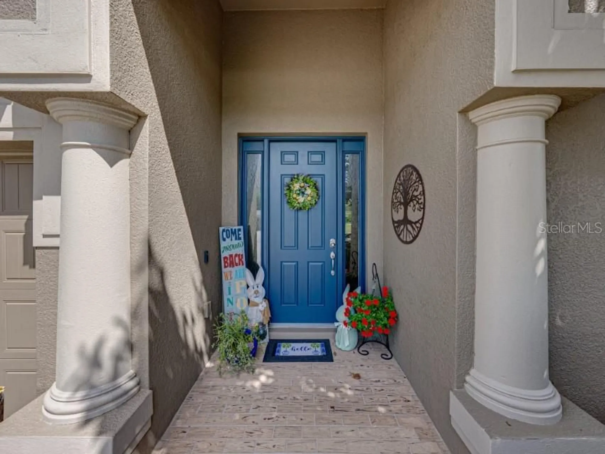 Property Slideshow image 3 of 59 | 13302 trailing moss dr, Dade City, FL, 33525