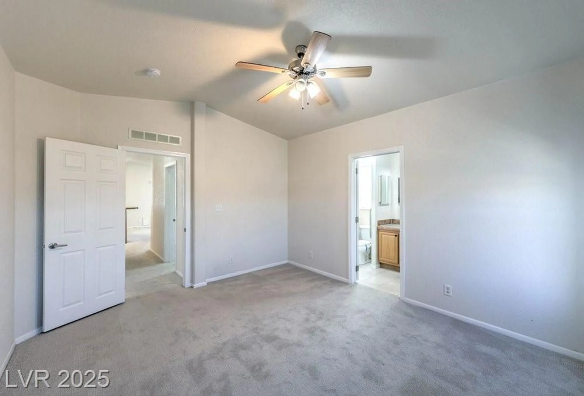 Property Slideshow image 33 of 44 | 581 montecito dr, Pahrump, NV, 89048