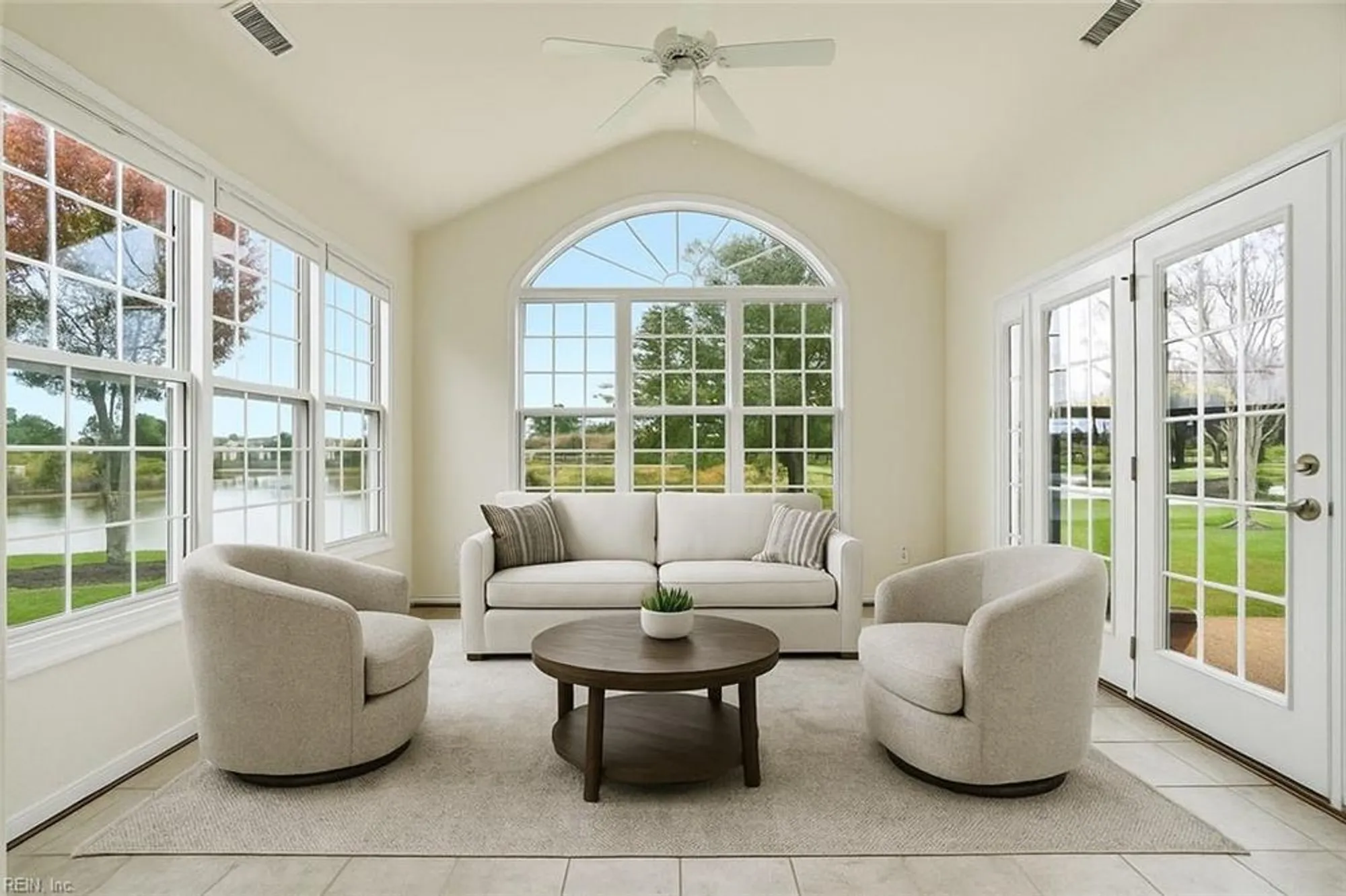 Property Slideshow image 10 of 50 | 502 dunning ln, Chesapeake, VA, 23322