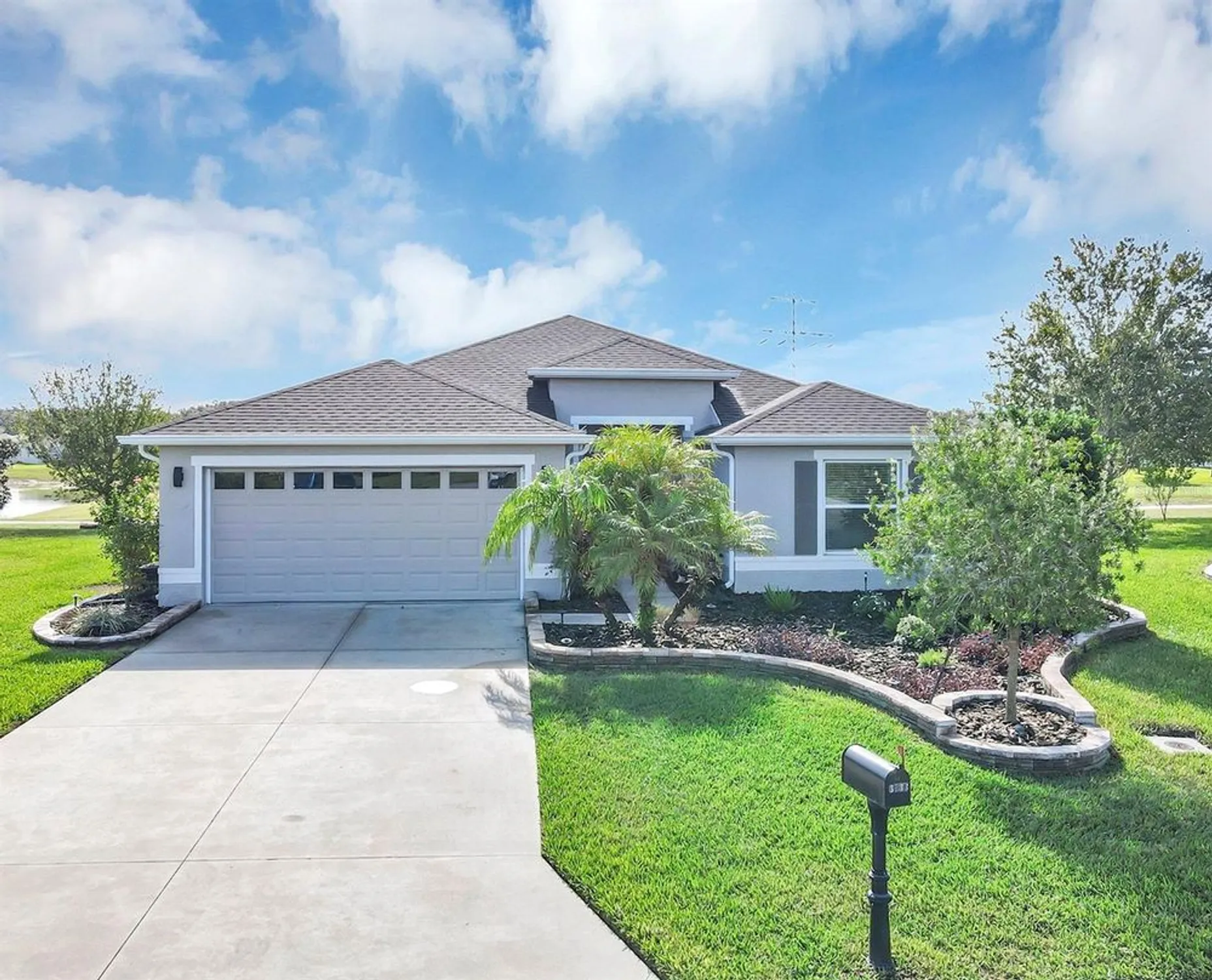 Property Slideshow image 2 of 47 | 3733 arlington ridge blvd, Leesburg, FL, 34748