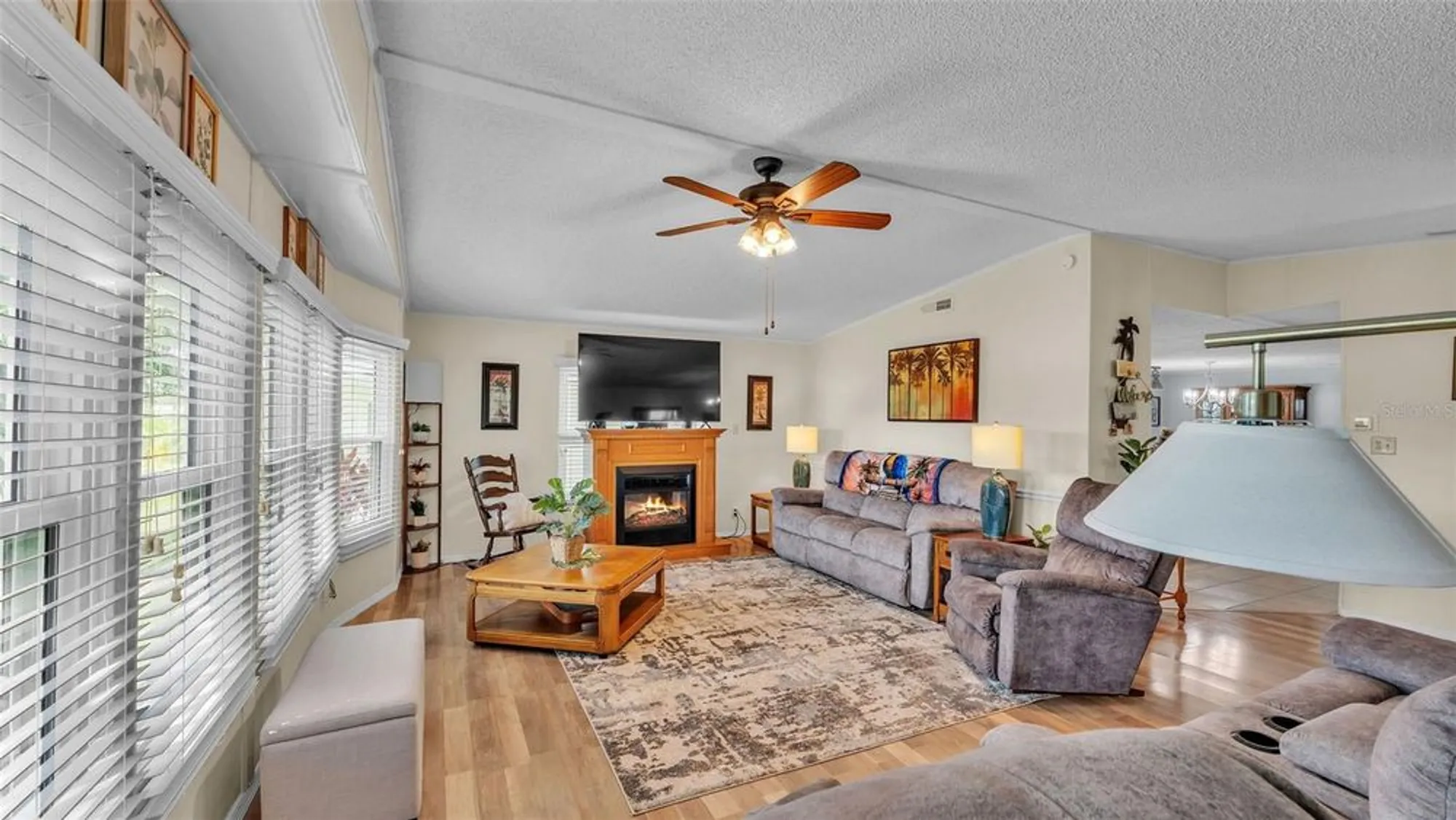 Property Slideshow image 13 of 48 | 3279 pebble bend dr, Lakeland, FL, 33810