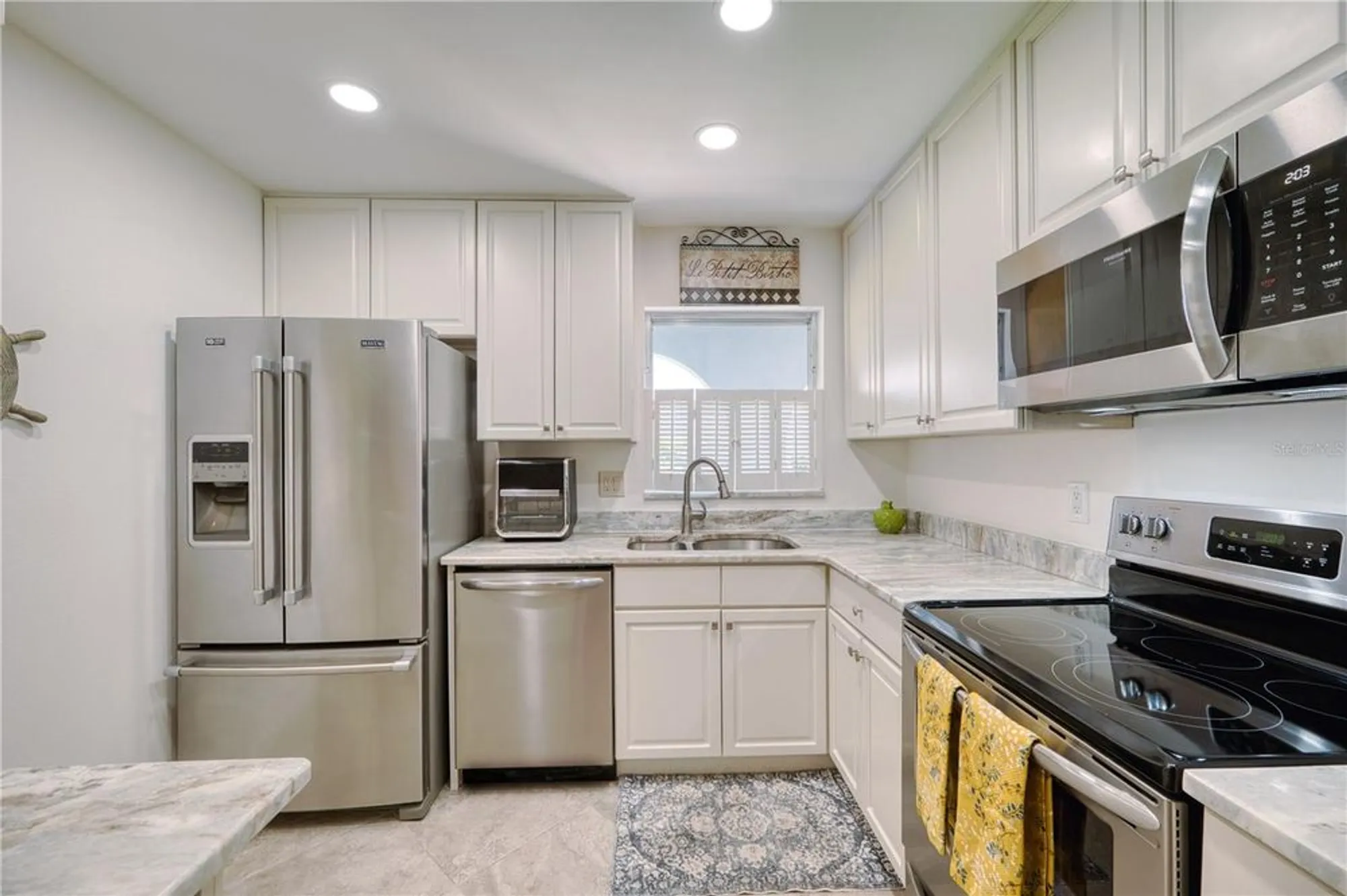 Property Slideshow image 8 of 21 | 3807 41st street ct, Bradenton, FL, 34205