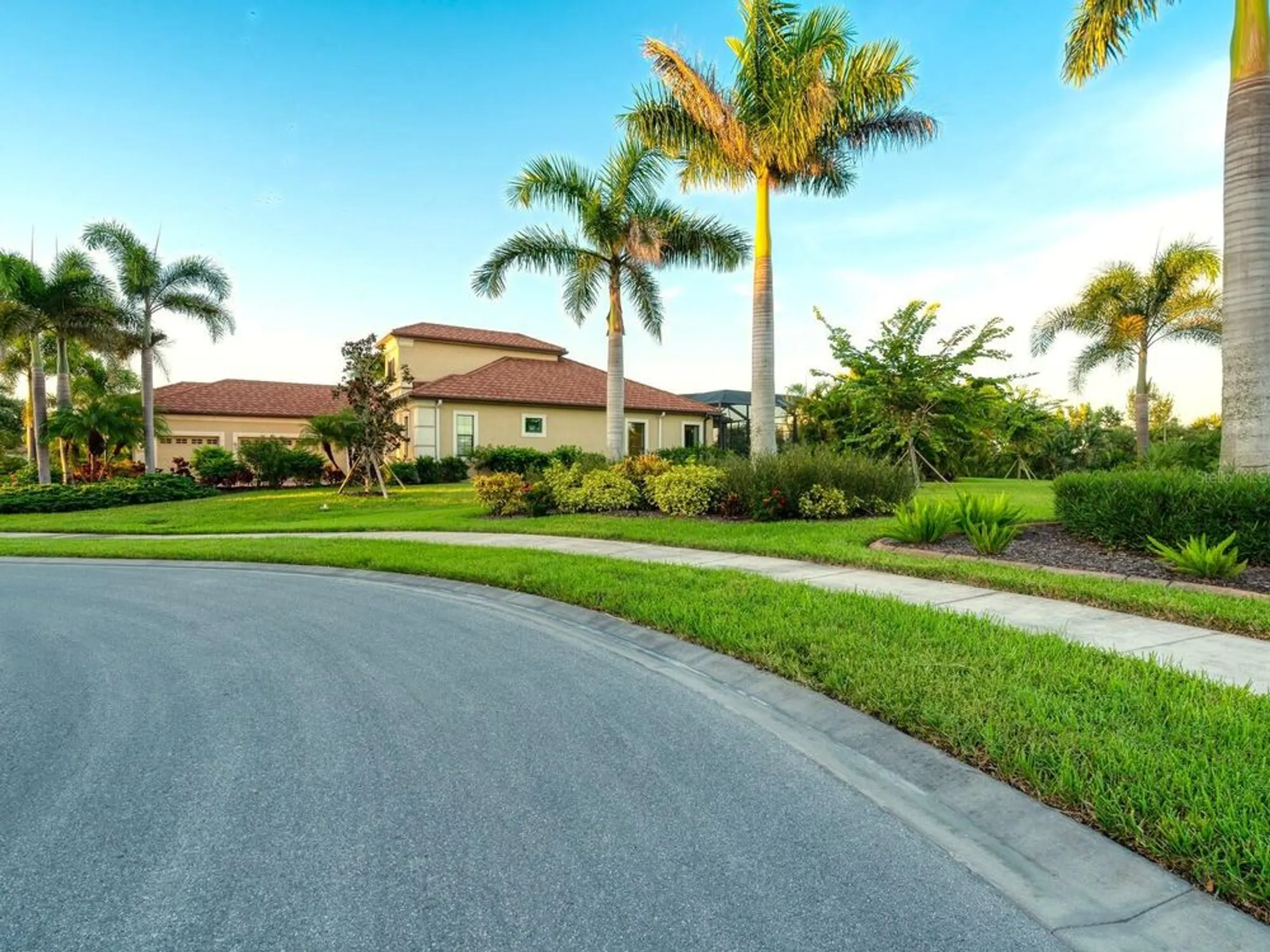 Property Slideshow image 44 of 78 | 10990 pentas royale ct, Englewood, FL, 34223