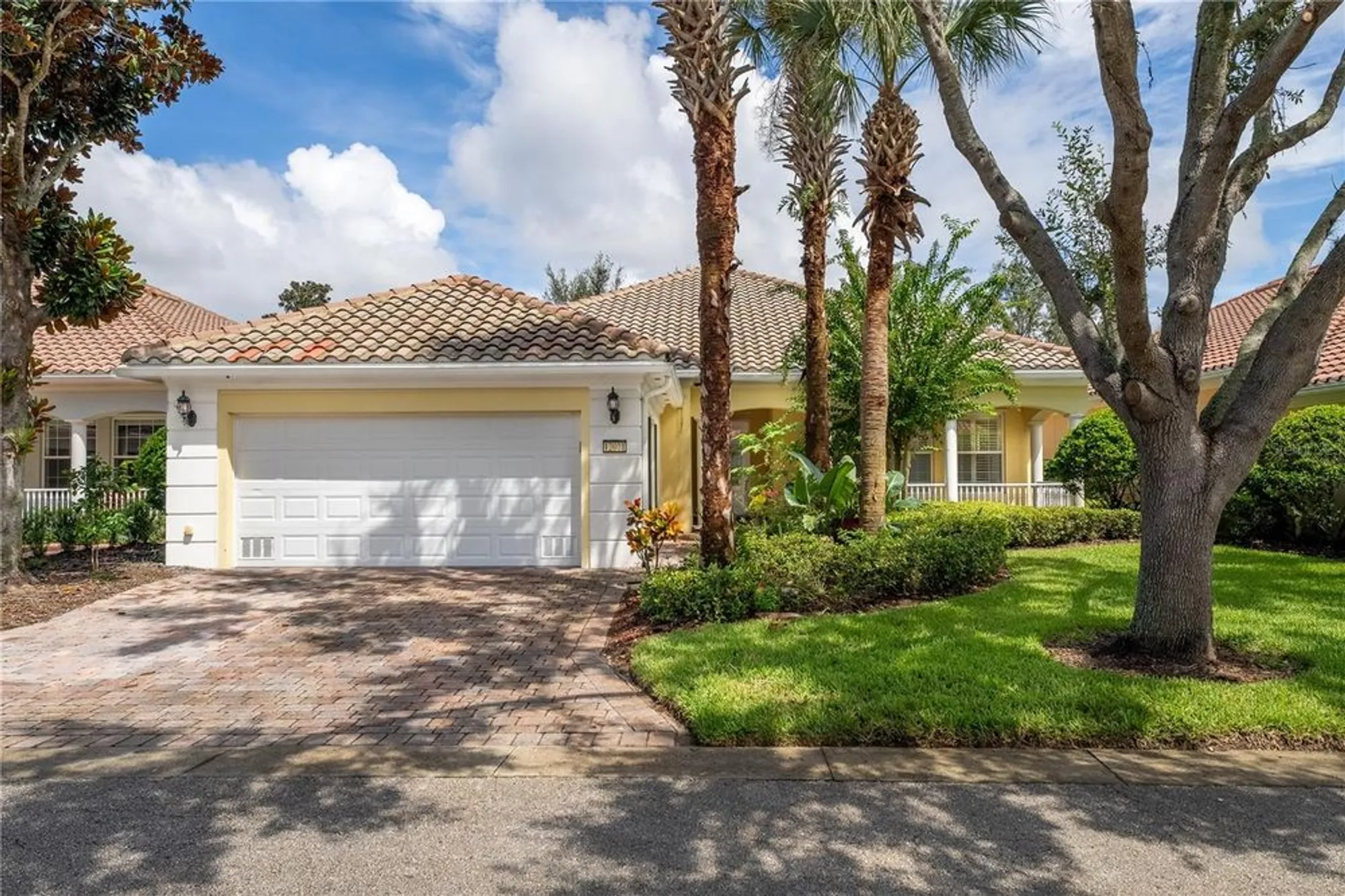 Property Slideshow image 2 of 79 | 12021 jewel fish ln, Orlando, FL, 32827