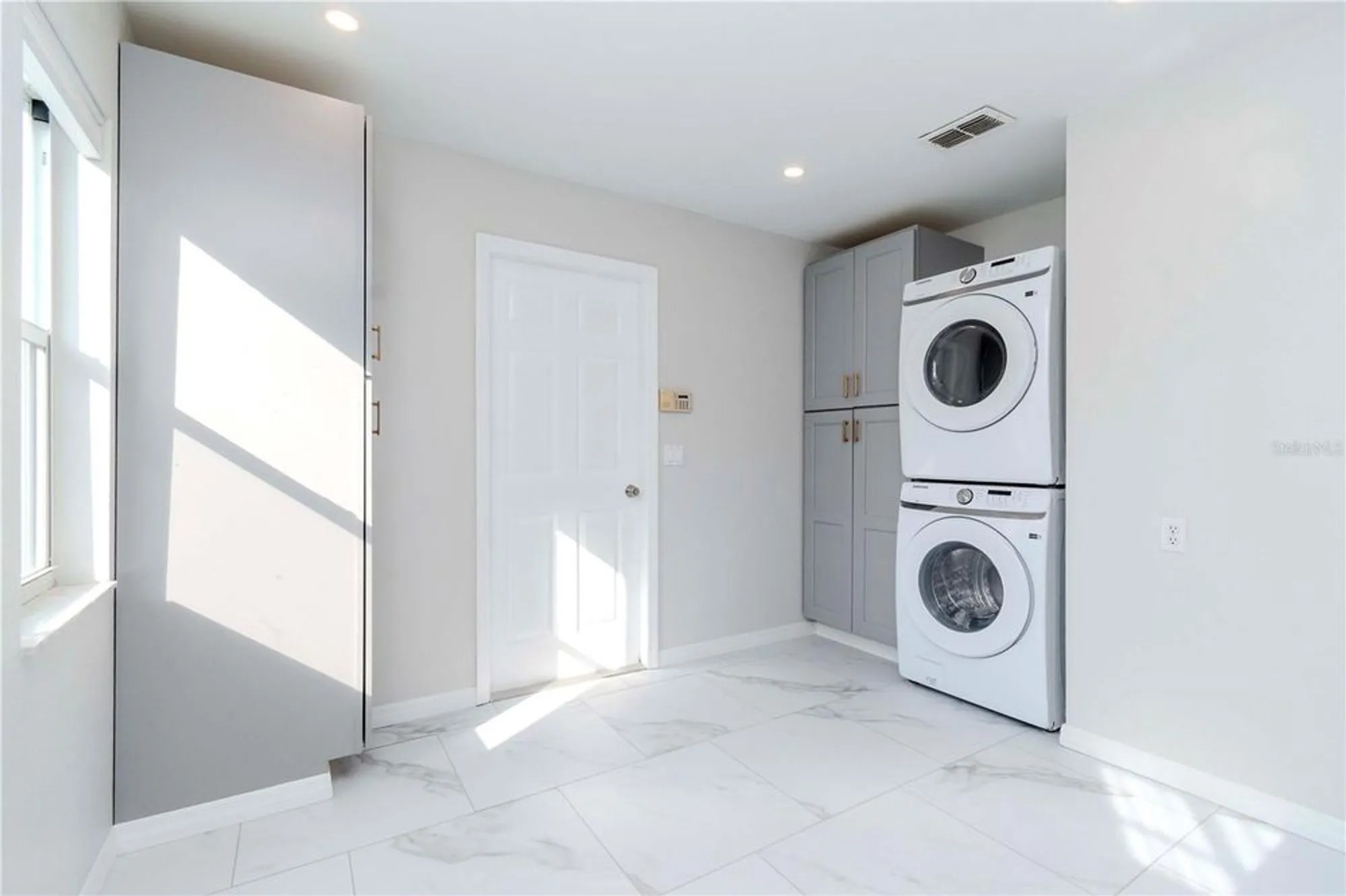 Property Slideshow image 13 of 48 | 9376 french quarters cir, Weeki Wachee, FL, 34613