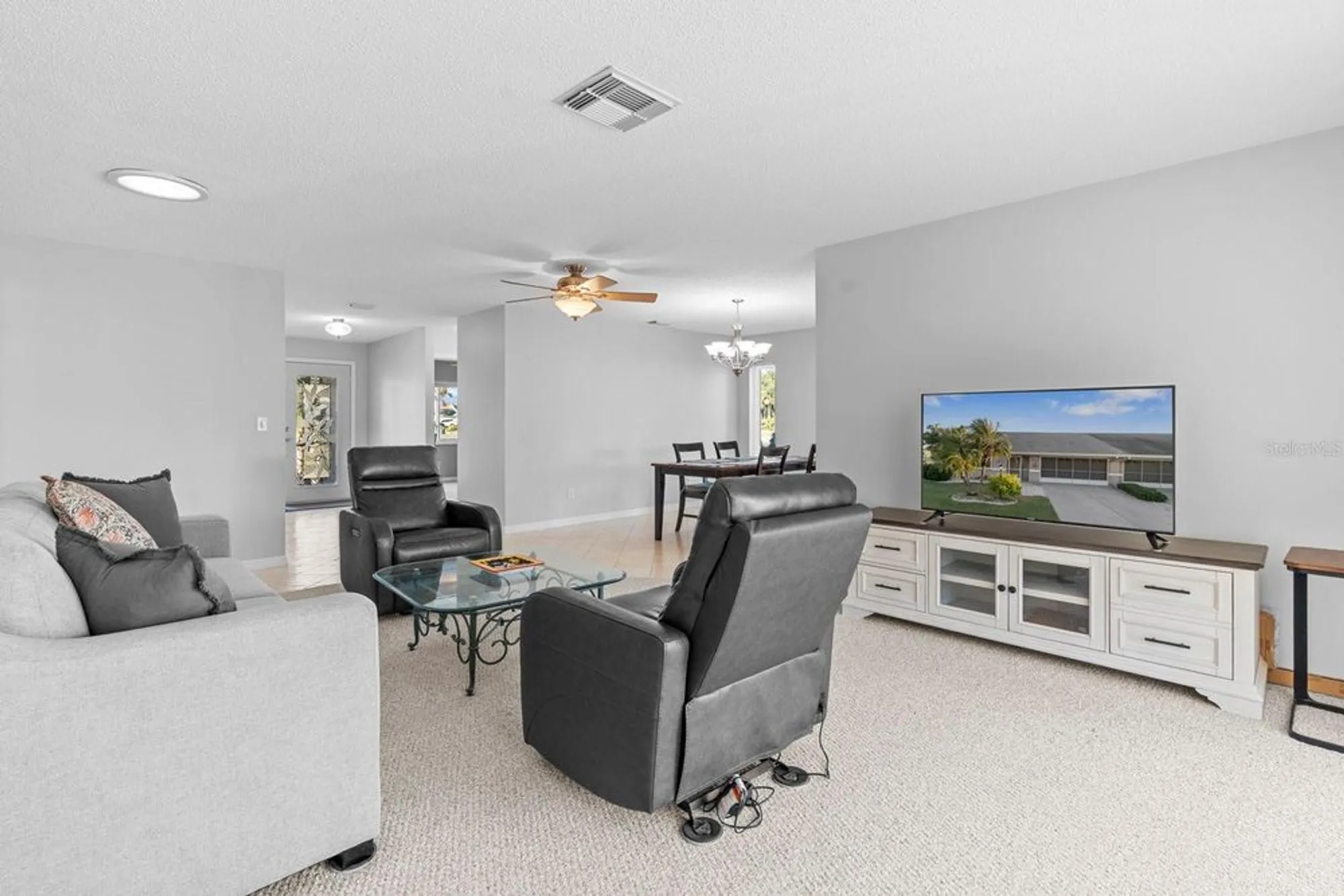 Property Slideshow image 16 of 43 | 302 stroll ln, Sun City Center, FL, 33573