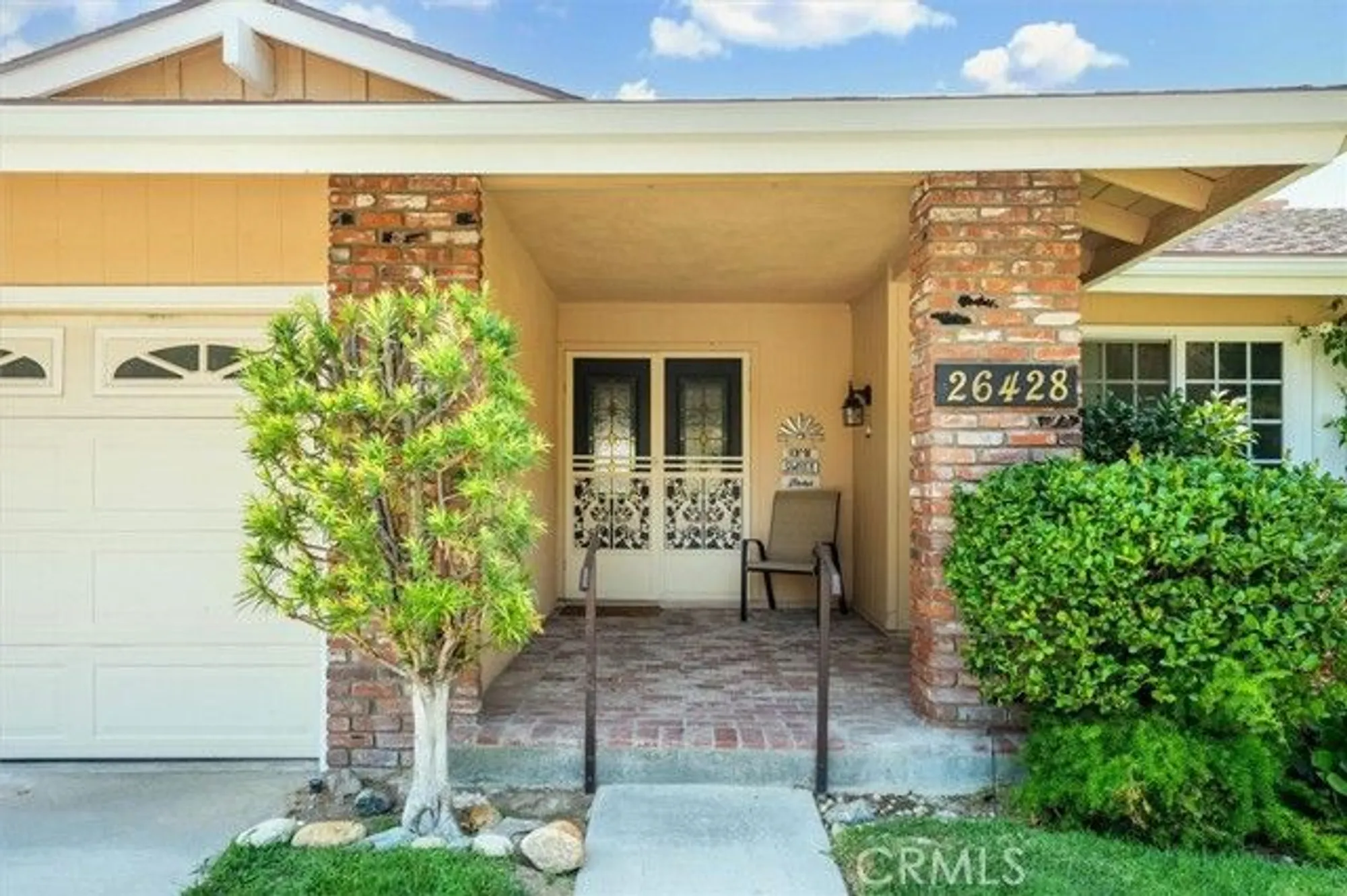 Property Slideshow image 15 of 39 | 26428 circle knoll ct, Newhall, CA, 91321