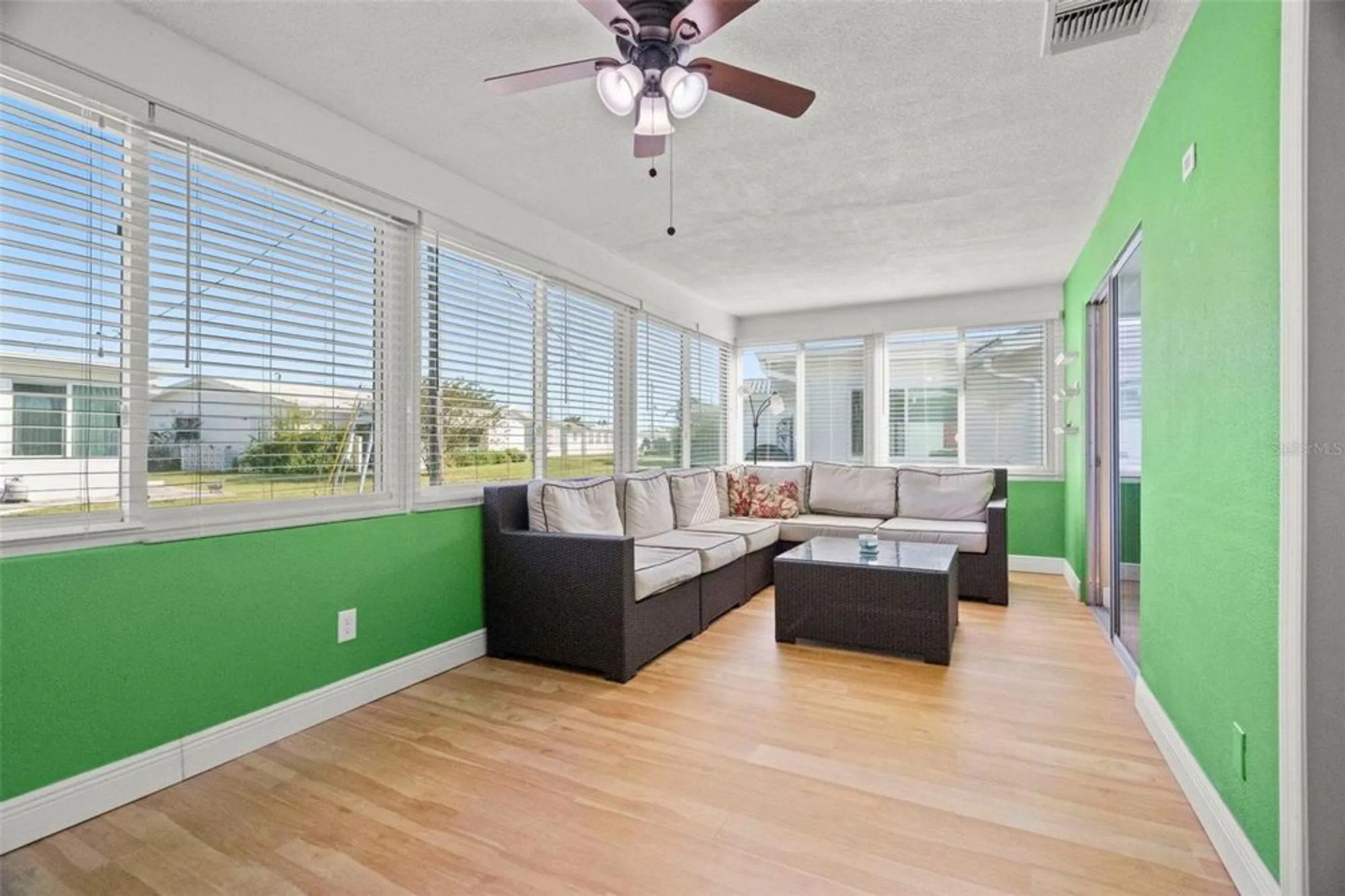 Property Slideshow image 25 of 42 | 10033 37th way n # 3, Pinellas Park, FL, 33782