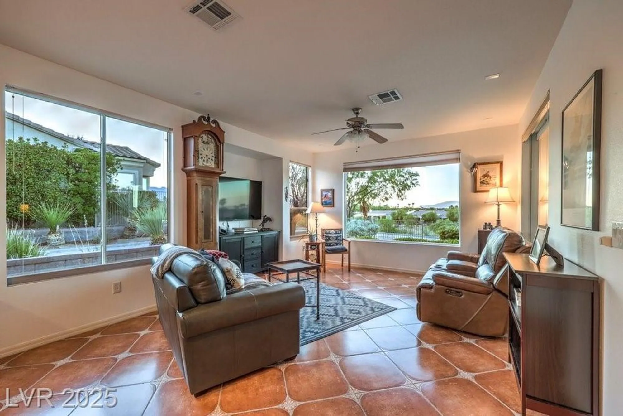 Property Slideshow image 6 of 39 | 10536 abisso dr, Las Vegas, NV, 89135