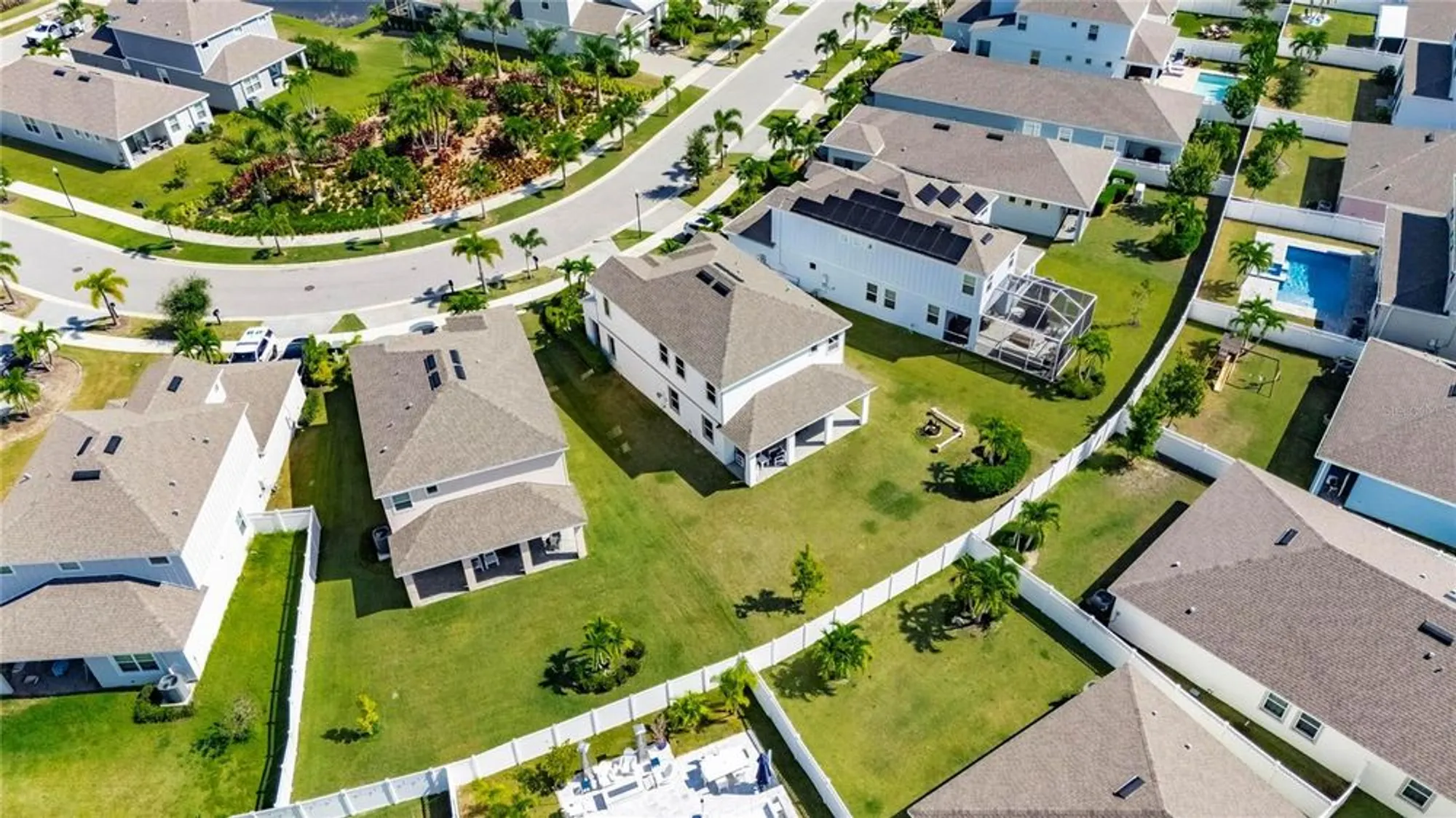 Property Slideshow image 56 of 91 | 324 blackrock ln, Apollo Beach, FL, 33572