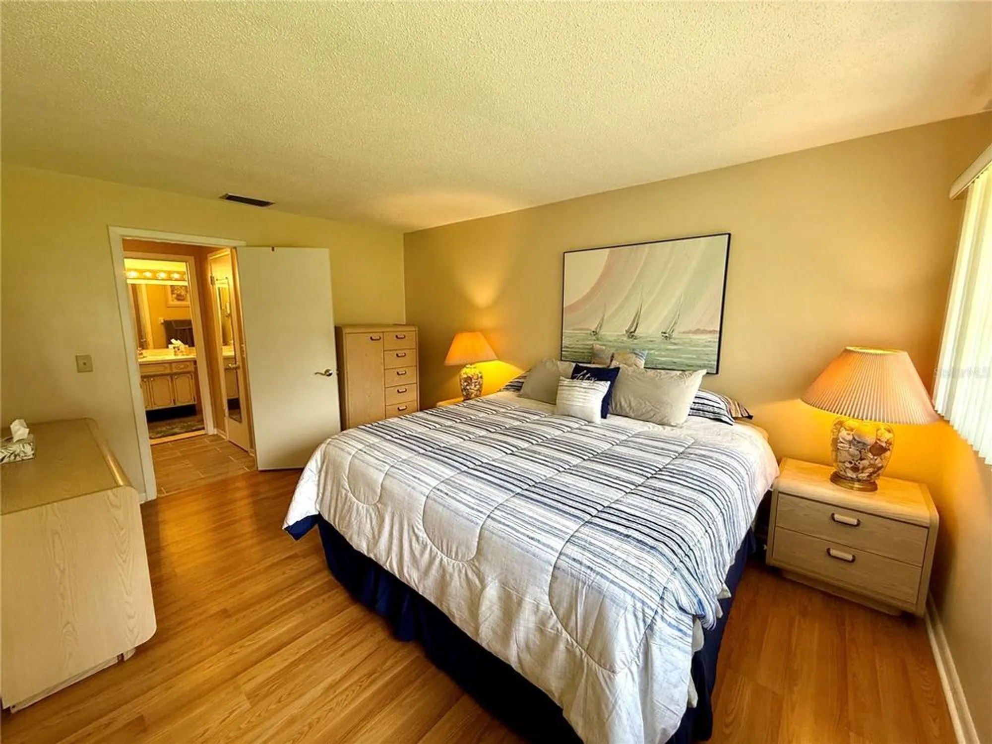 Property Slideshow image 13 of 42 | 8215 burgundy dr n # 8215, Pinellas Park, FL, 33781