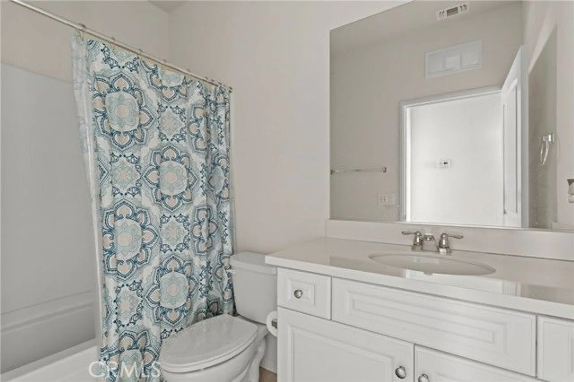 Property Slideshow image 17 of 27 | 19156 doral st, Apple Valley, CA, 92308