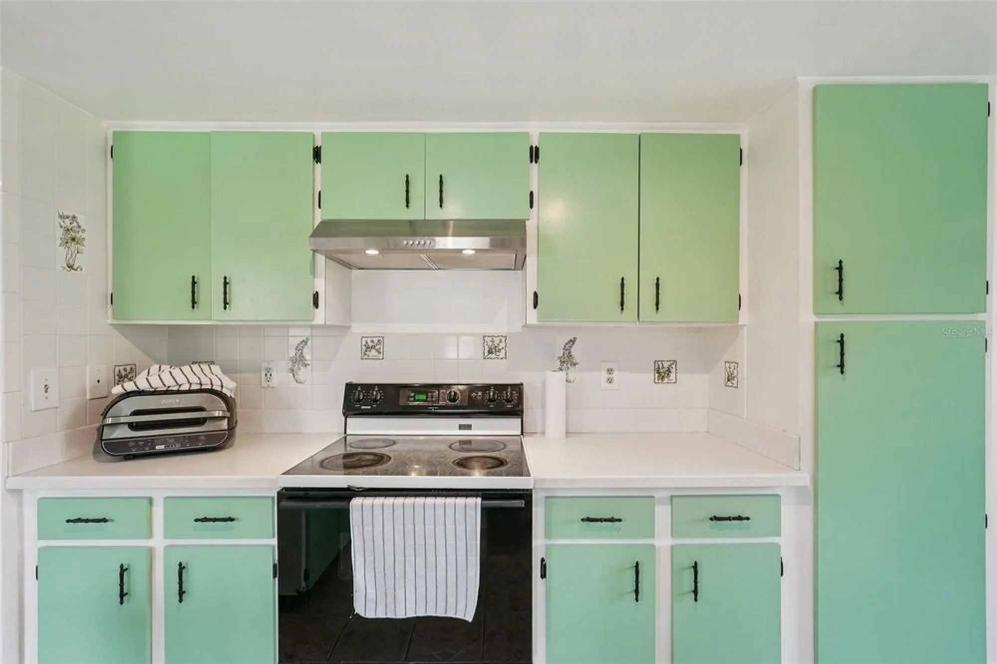 Property Slideshow image 10 of 51 | 1604 leland dr, Sun City Center, FL, 33573