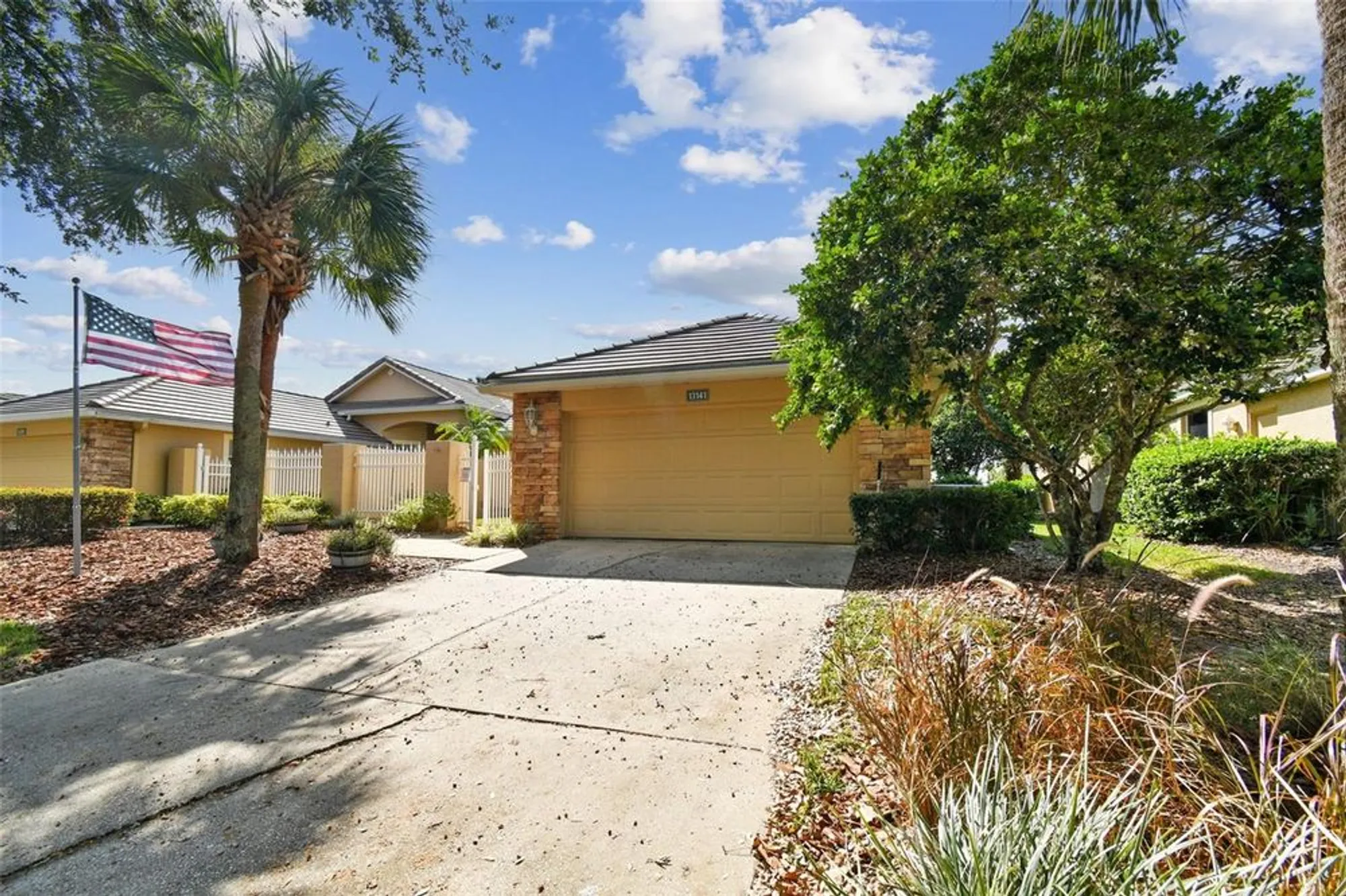 Property Slideshow image 7 of 97 | 13141 palmilla cir, Dade City, FL, 33525