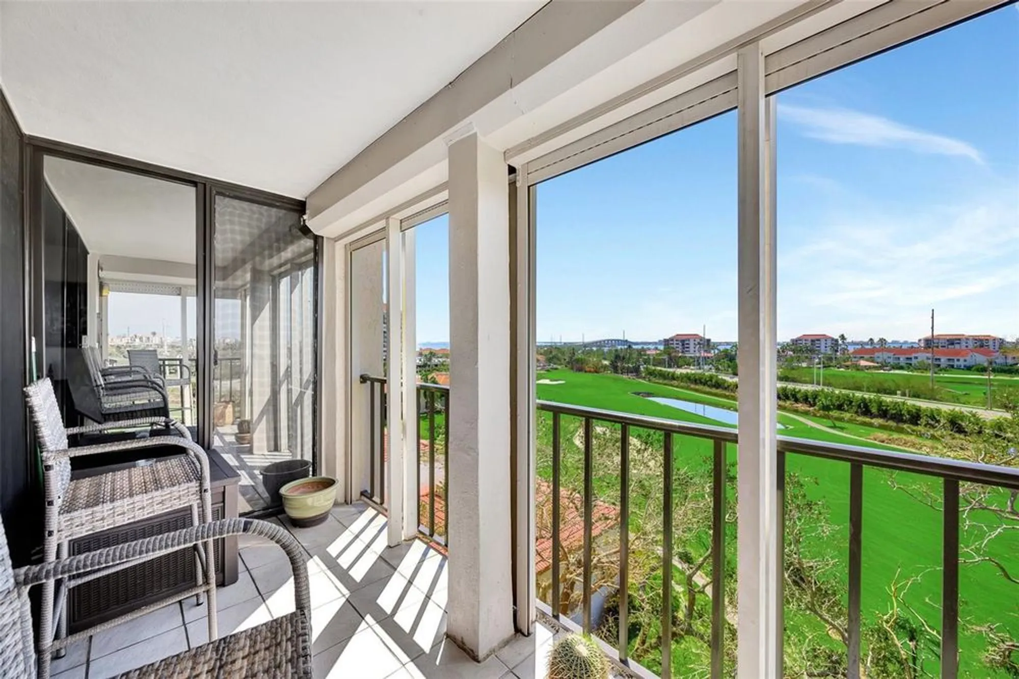 Property Slideshow image 6 of 31 | 6269 palma del mar blvd s apt 608, St Petersburg, FL, 33715