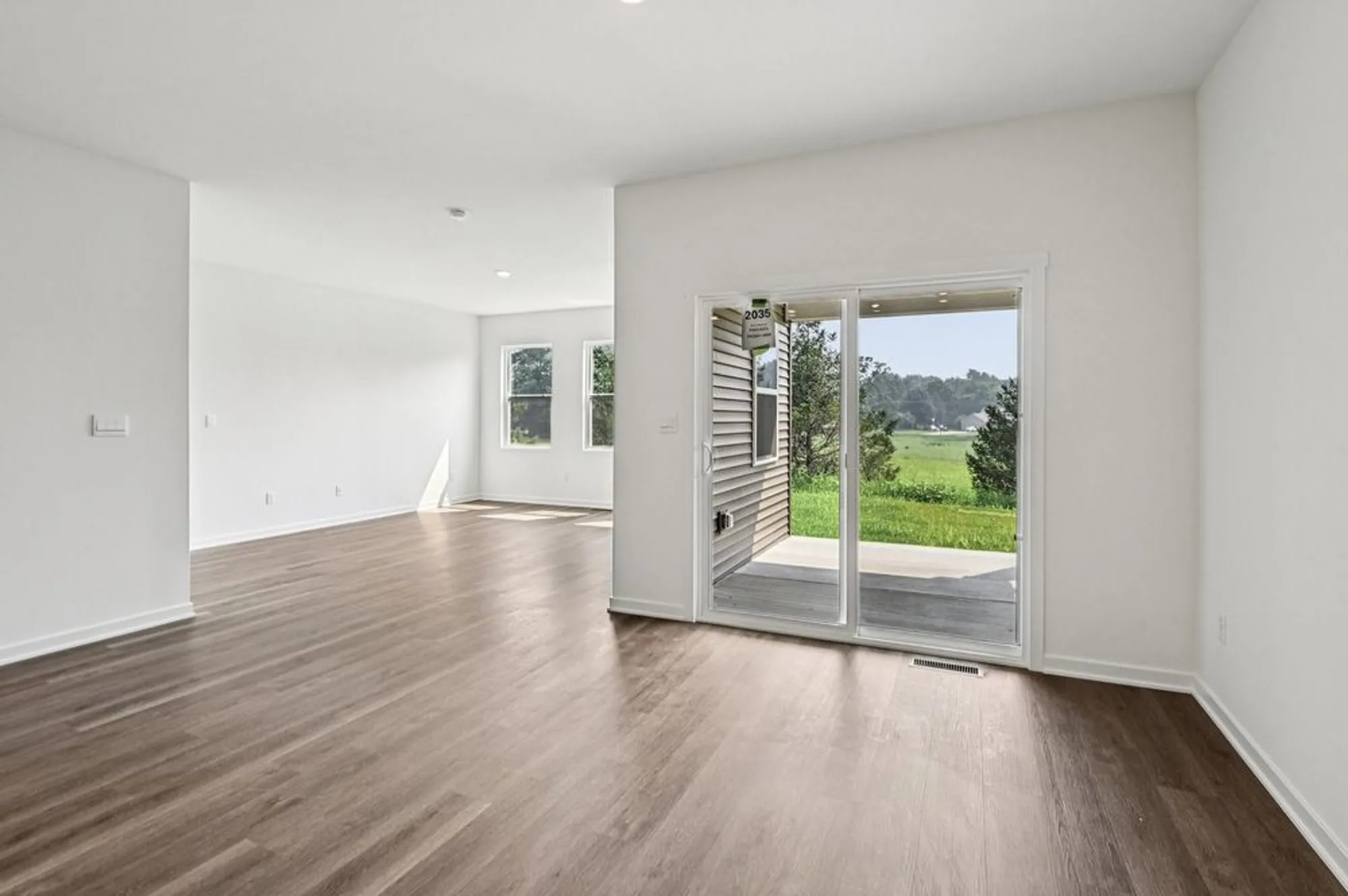 Property Slideshow image 13 of 35 | 2601 harnish dr, Algonquin, IL, 60102