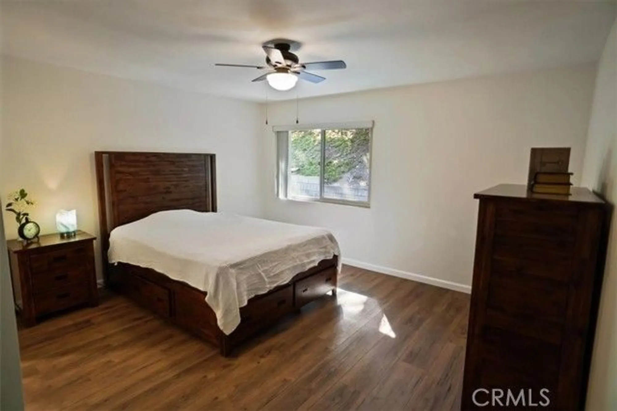 Property Slideshow image 9 of 34 | 19380 anzel cir, Newhall, CA, 91321
