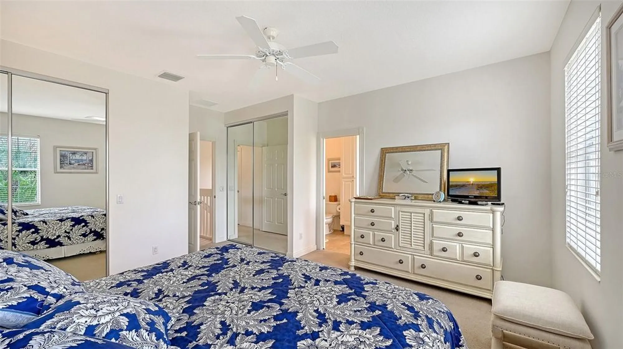 Property Slideshow image 19 of 63 | 1749 burgos dr, Sarasota, FL, 34238