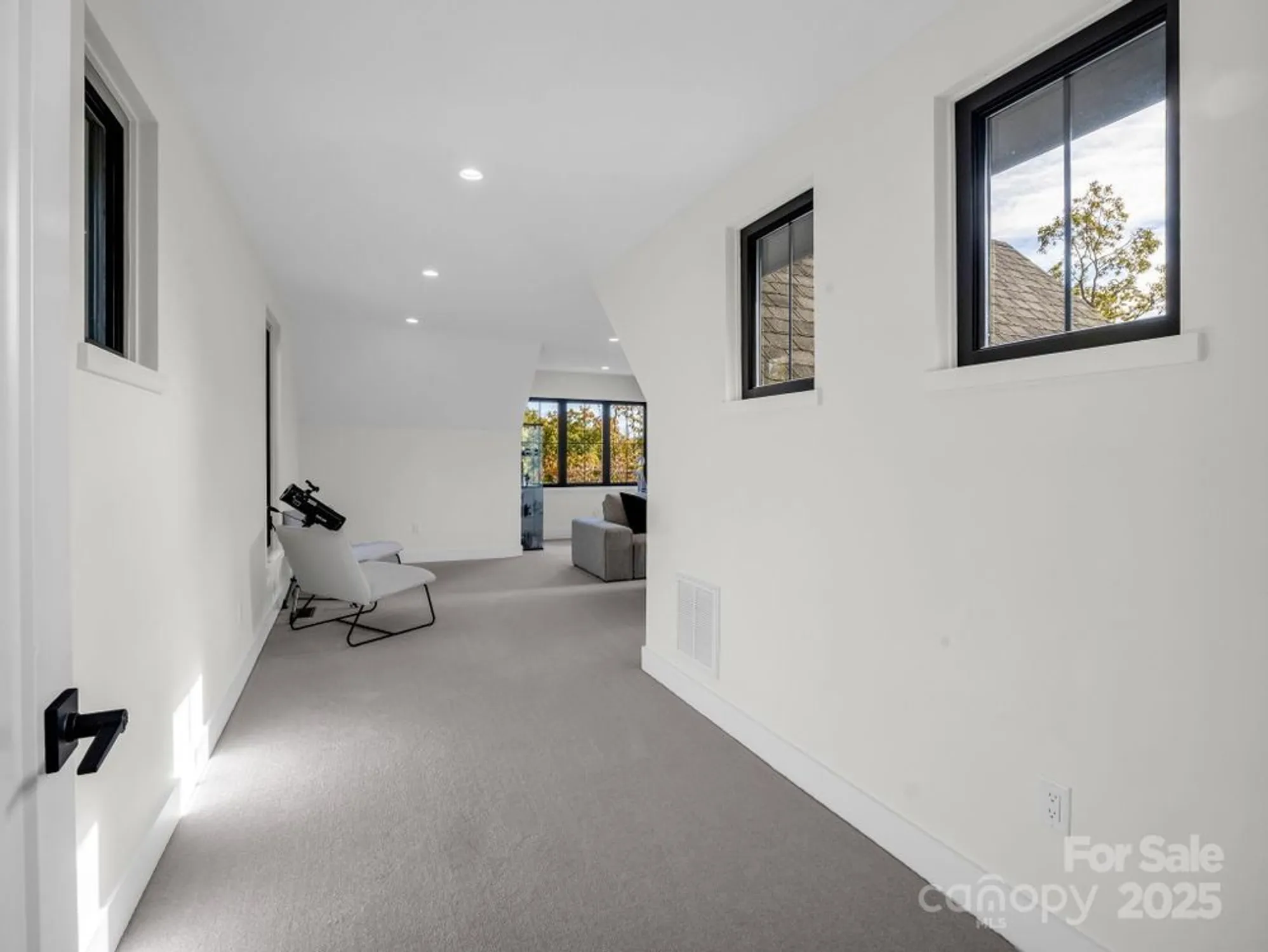 Property Slideshow image 34 of 48 | 123 millbrae loop, Hendersonville, NC, 28791