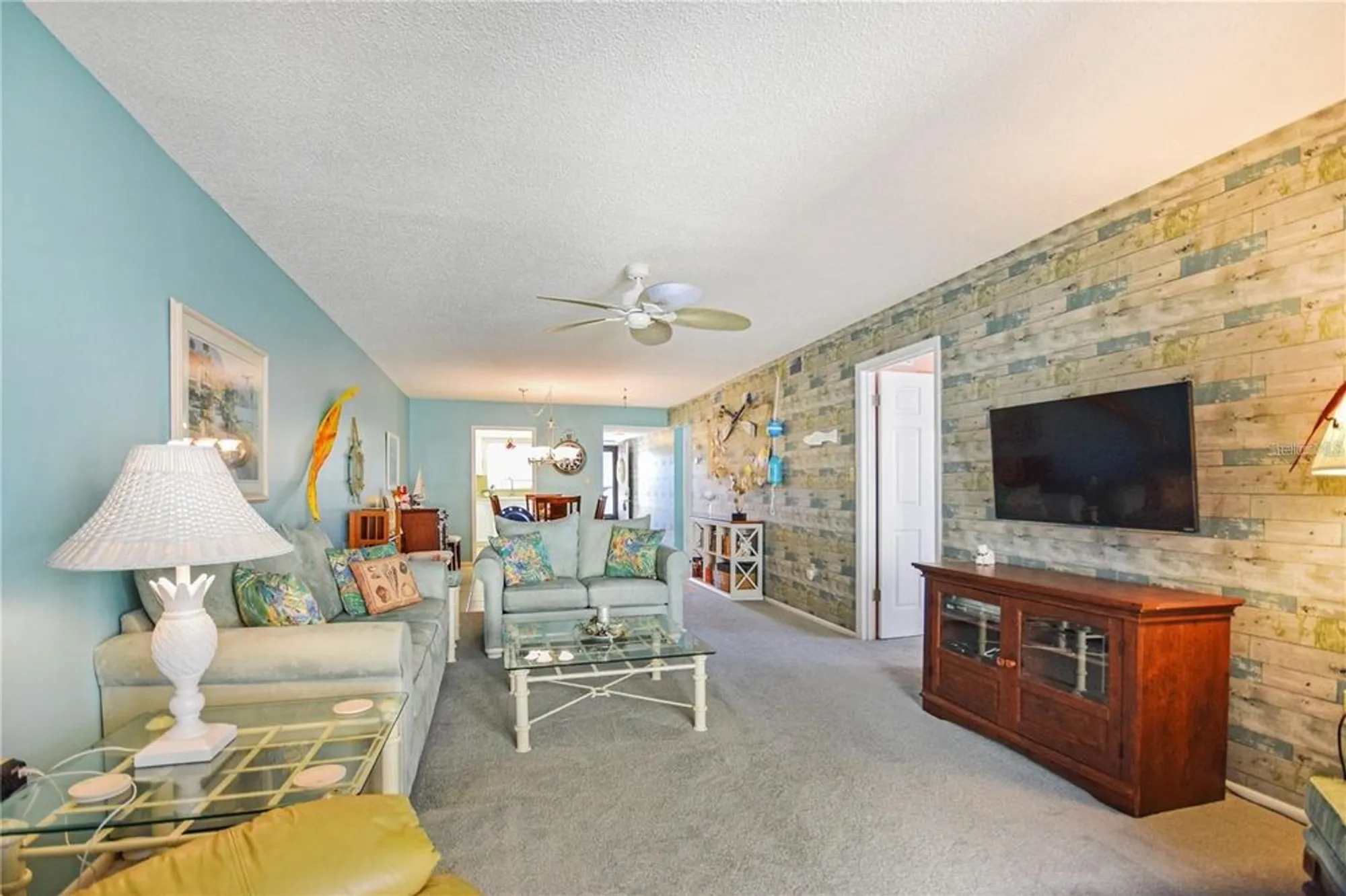 Property Slideshow image 13 of 43 | 3617 lake bayshore dr j-401, Bradenton, FL, 34205