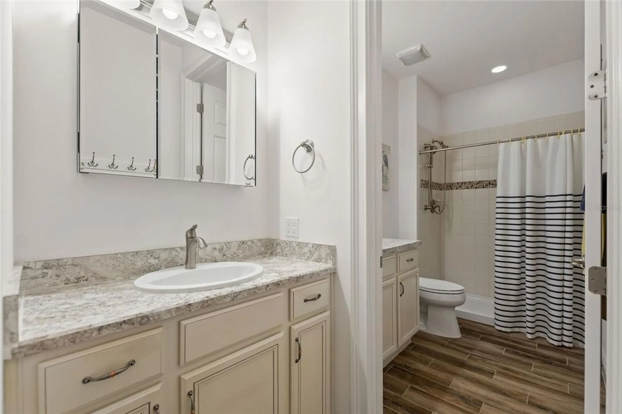 Property Slideshow image 43 of 99 | 346 treviso dr, Kissimmee, FL, 34759