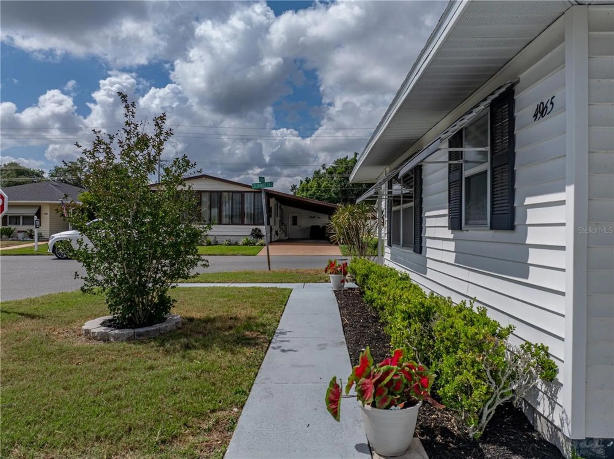 Property Slideshow image 5 of 55 | 4965 goldenview ln, Lakeland, FL, 33811