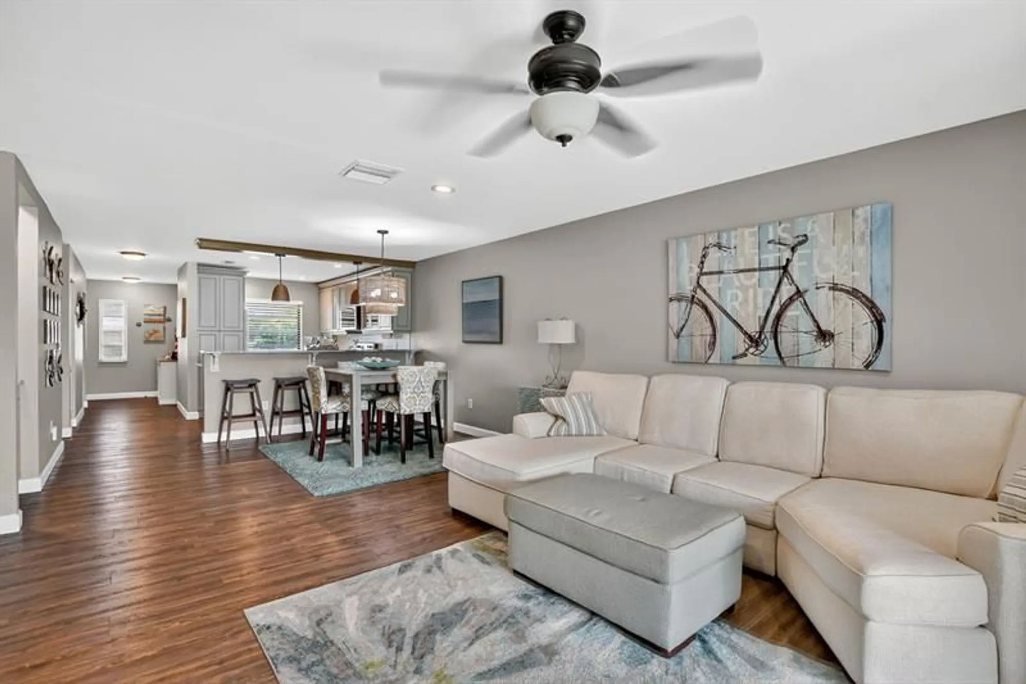 Property Slideshow image 18 of 46 | 21219 lago cir j, Boca Raton, FL, 33433