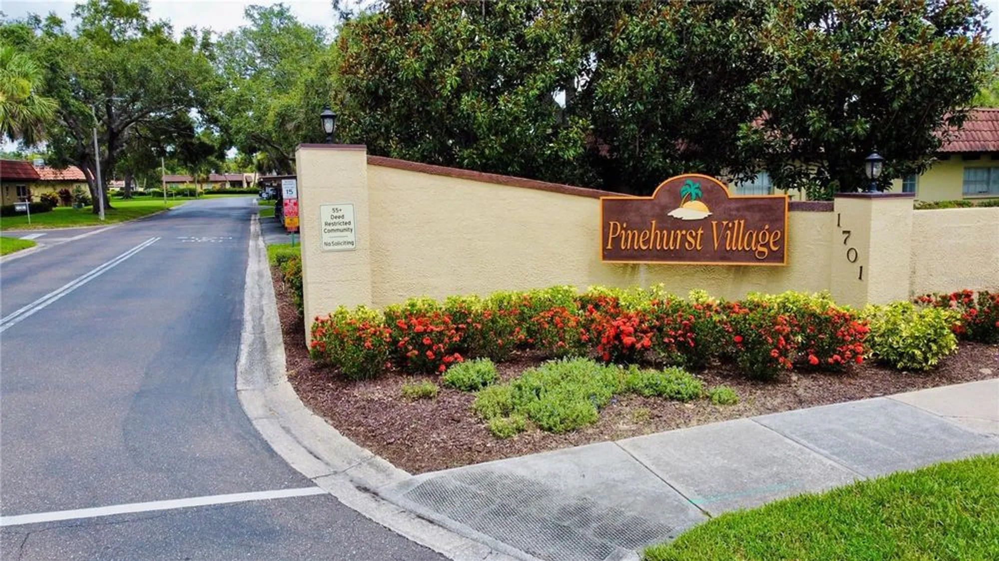 Property Slideshow image 41 of 56 | 1701 pinehurst rd 33e, Dunedin, FL, 34698