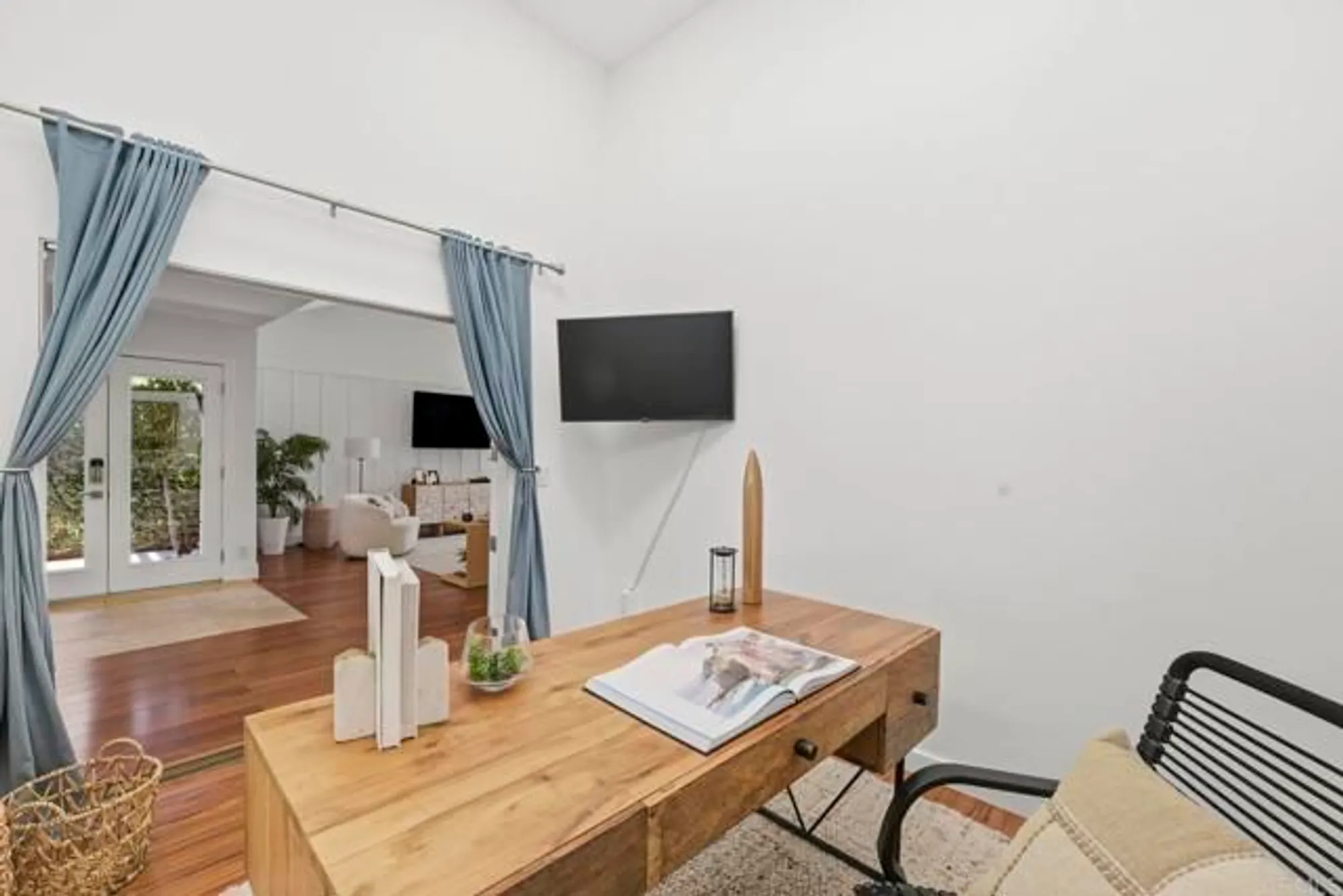 Property Slideshow image 26 of 44 | 1541 via entrada del lago, San Marcos, CA, 92078