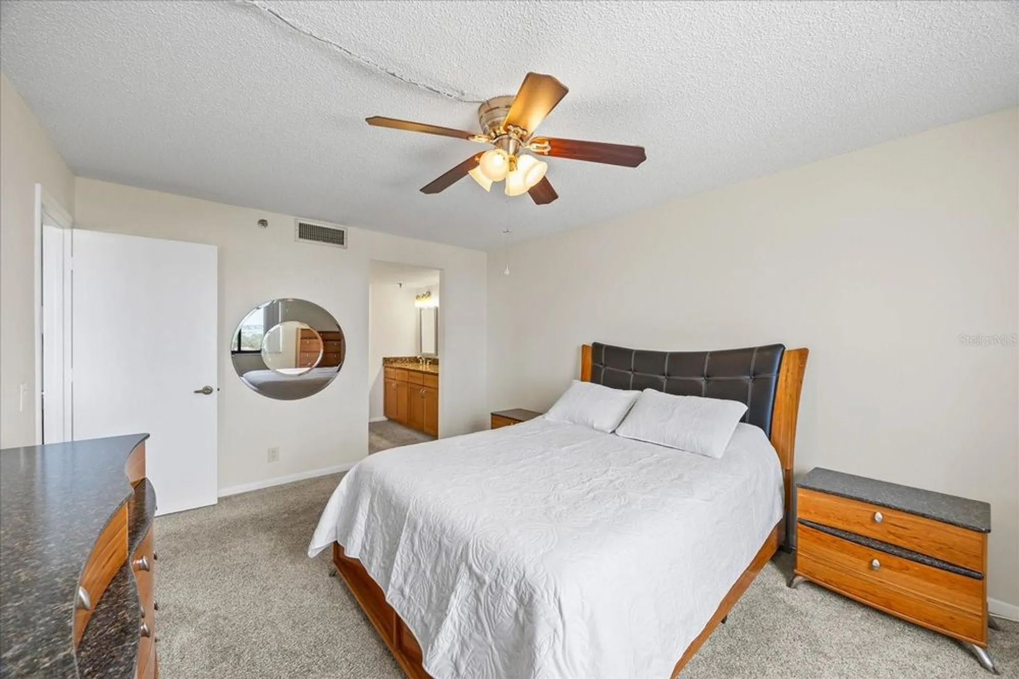 Property Slideshow image 13 of 28 | 6322 palma del mar blvd s apt 604, St Petersburg, FL, 33715