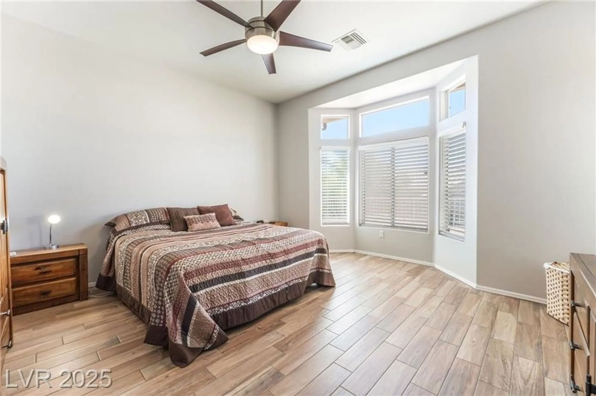 Property Slideshow image 24 of 42 | 10413 willamette pl, Las Vegas, NV, 89134