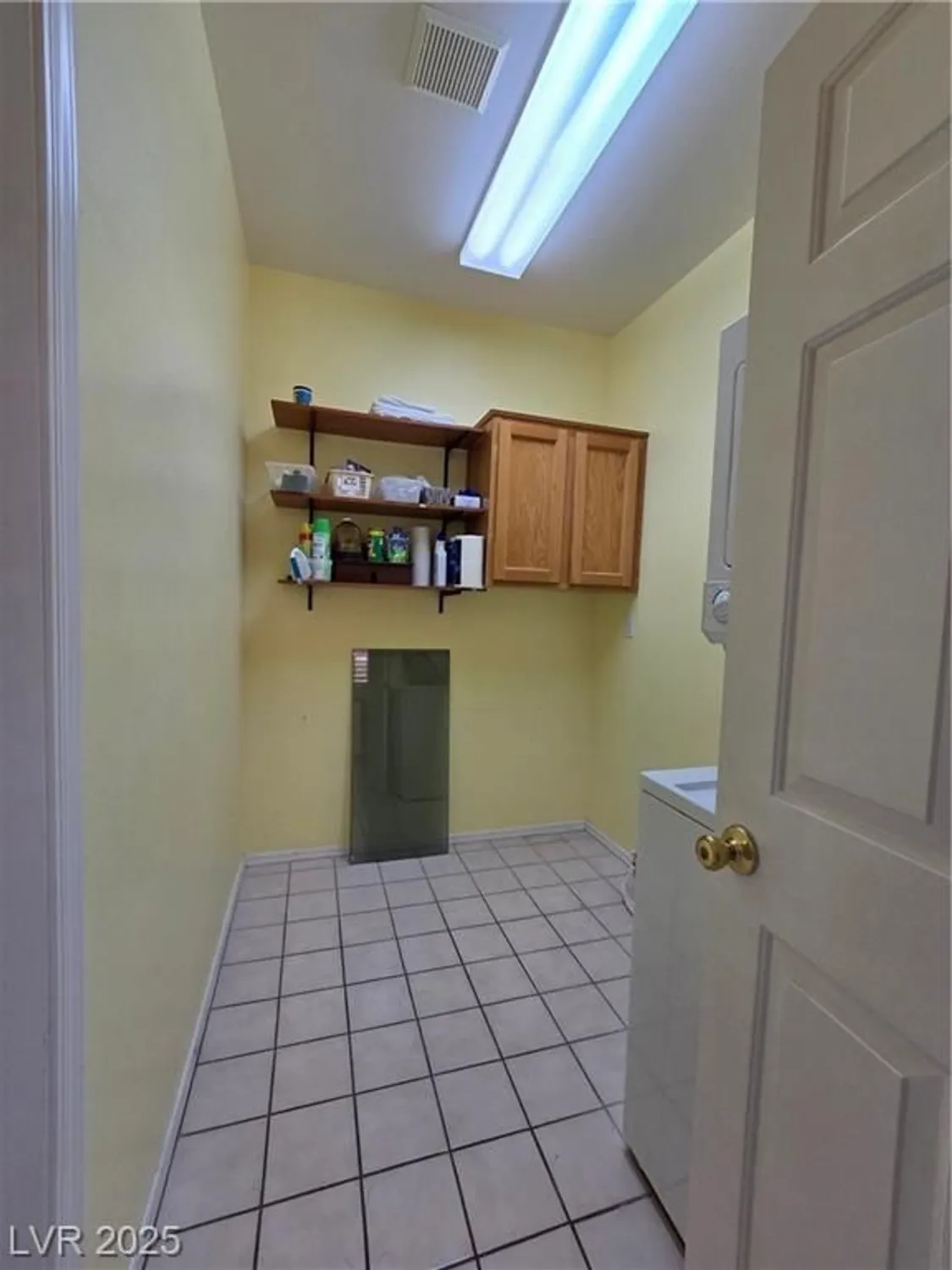 Property Slideshow image 18 of 42 | 10409 snyder ave, Las Vegas, NV, 89134