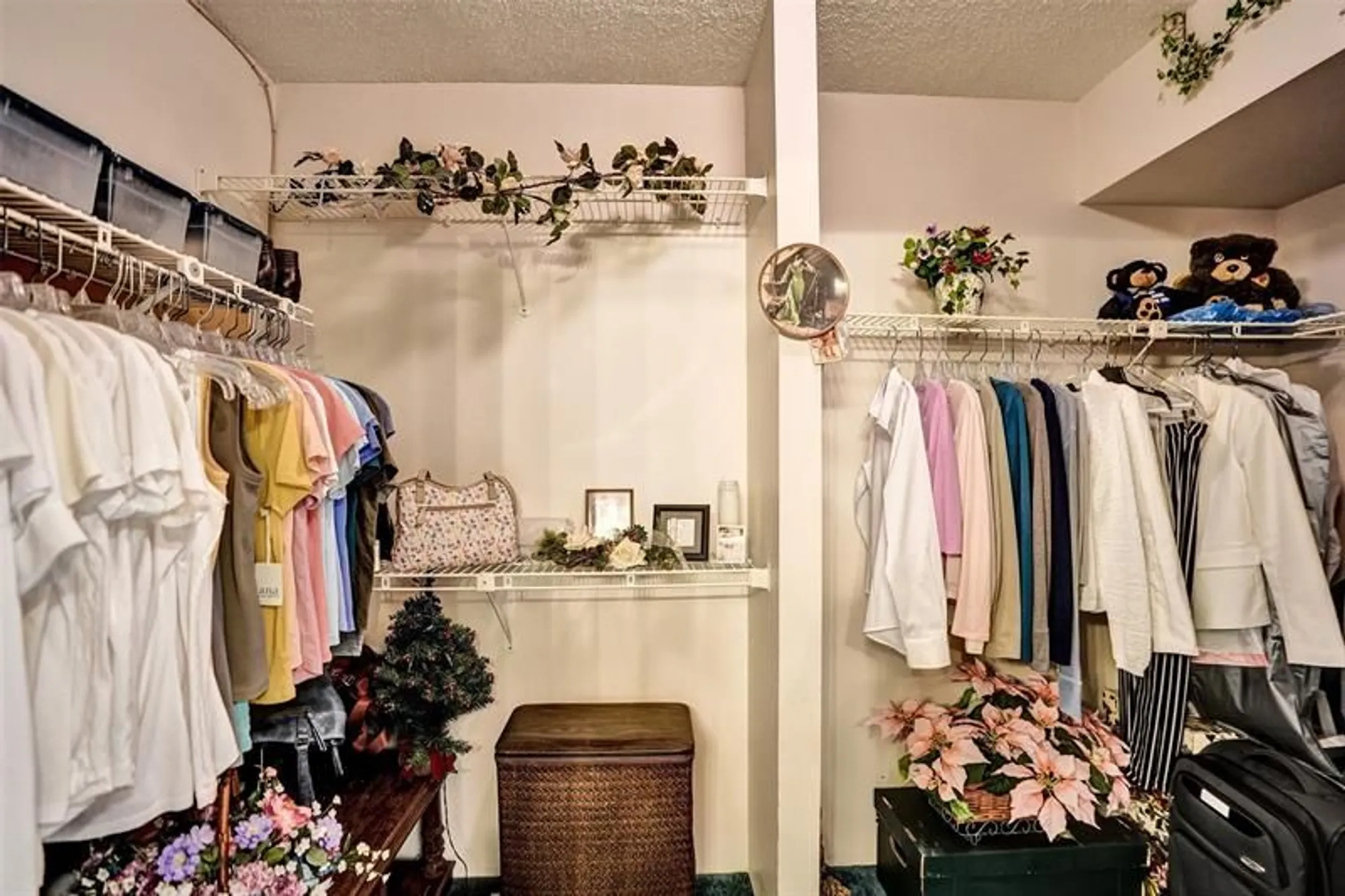 Property Slideshow image 40 of 71 | 1100 saint charles pl 612, Pembroke Pines, FL, 33026