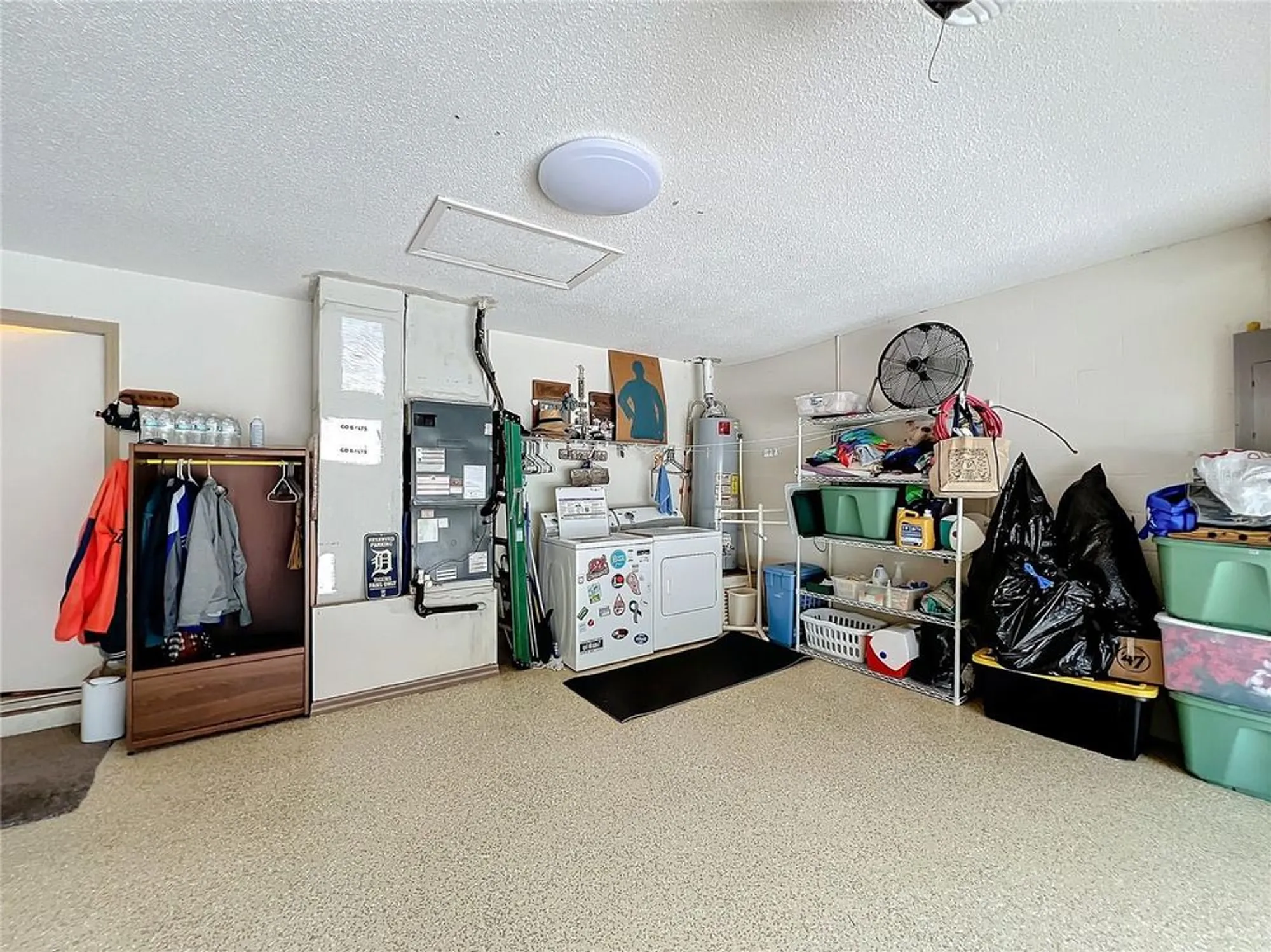Property Slideshow image 19 of 27 | 2206 silver lakes dr, Lakeland, FL, 33810