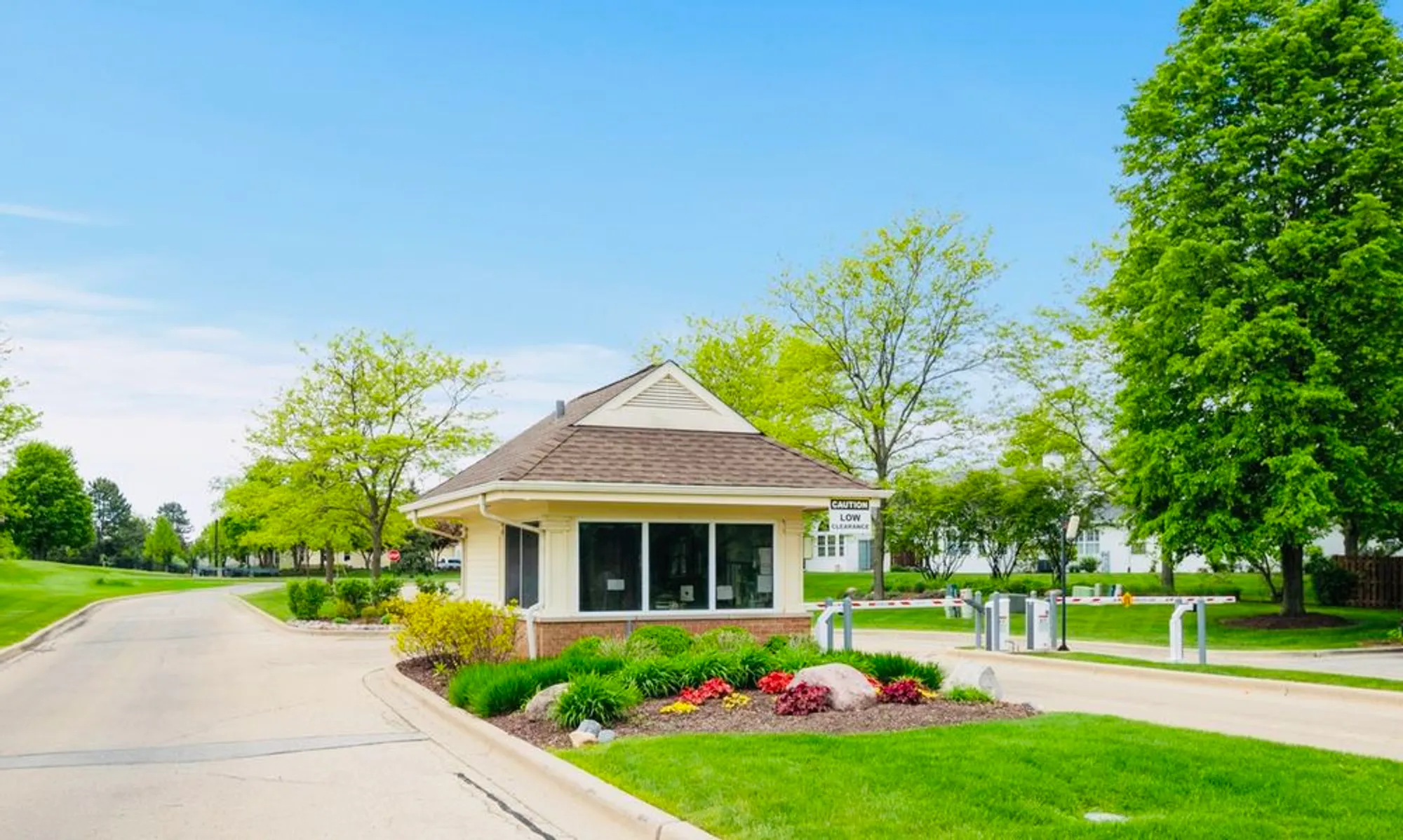 Property Slideshow image 19 of 24 | 21546 victory lake way, Crest Hill, IL, 60403