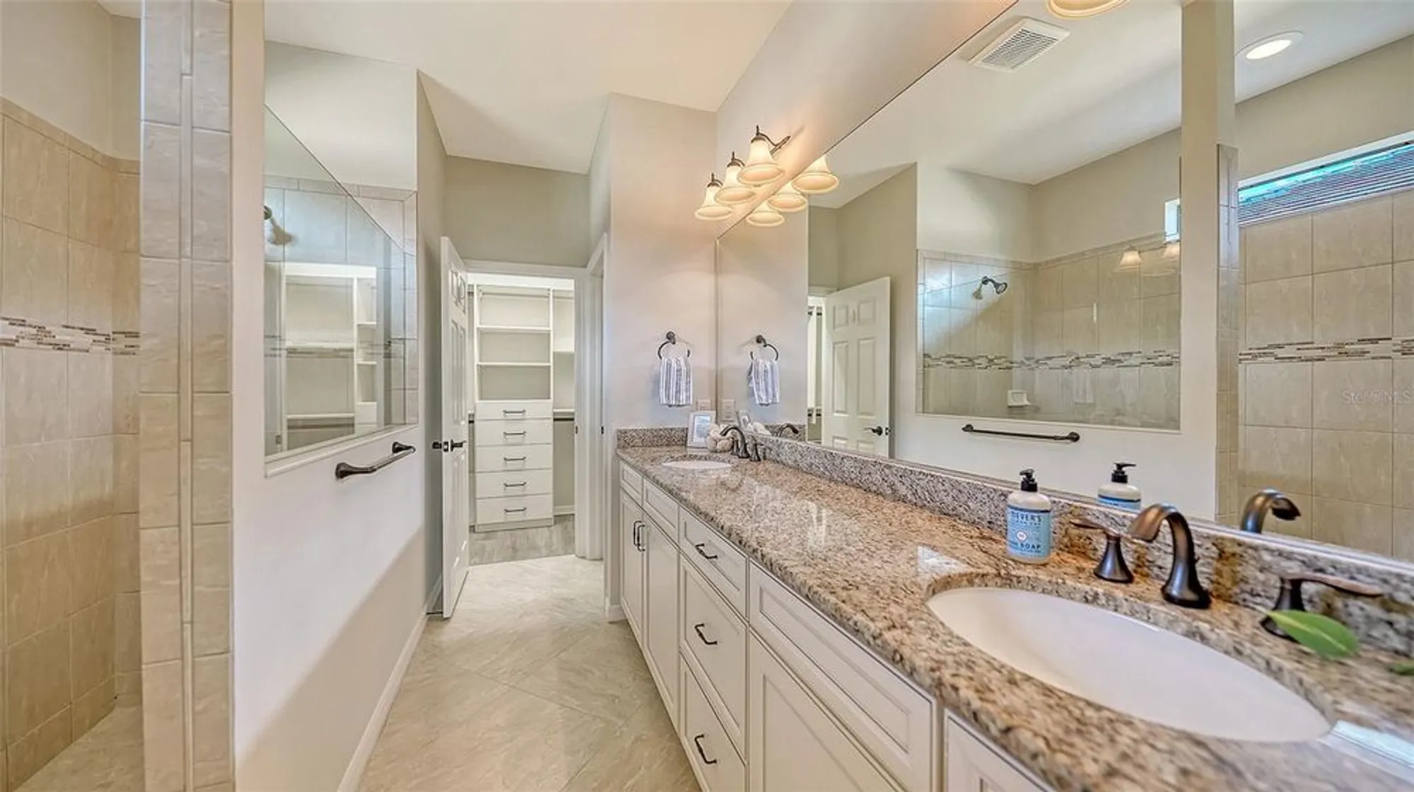 Property Slideshow image 21 of 64 | 5934 caspian tern dr, Sarasota, FL, 34238