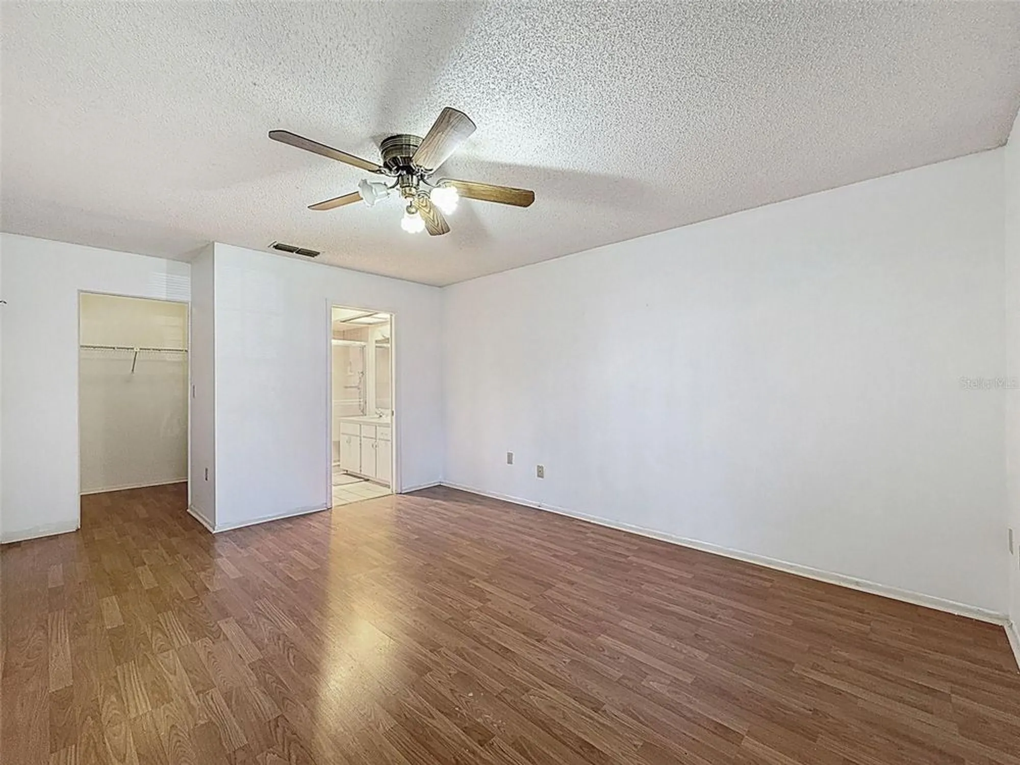 Property Slideshow image 9 of 74 | 11403 versailles ln, Port Richey, FL, 34668