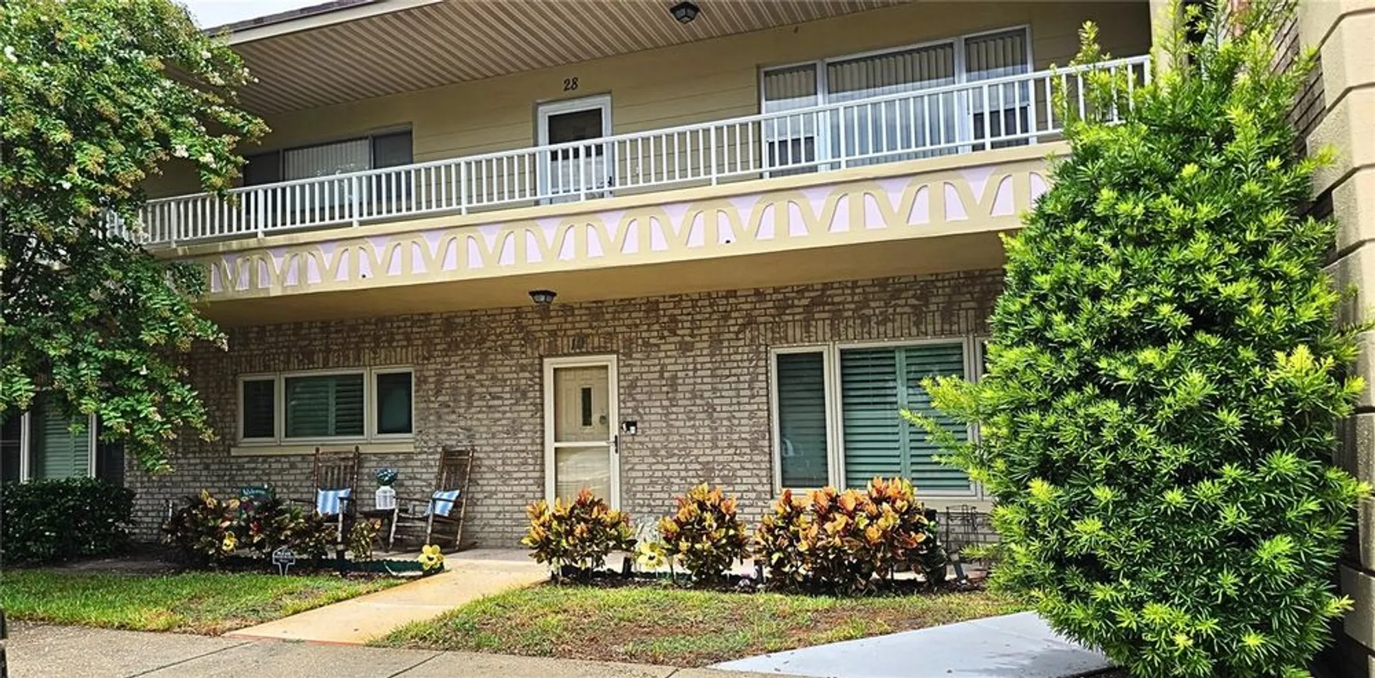 Property Slideshow image 5 of 37 | 2192 swedish dr apt 10, Clearwater, FL, 33763