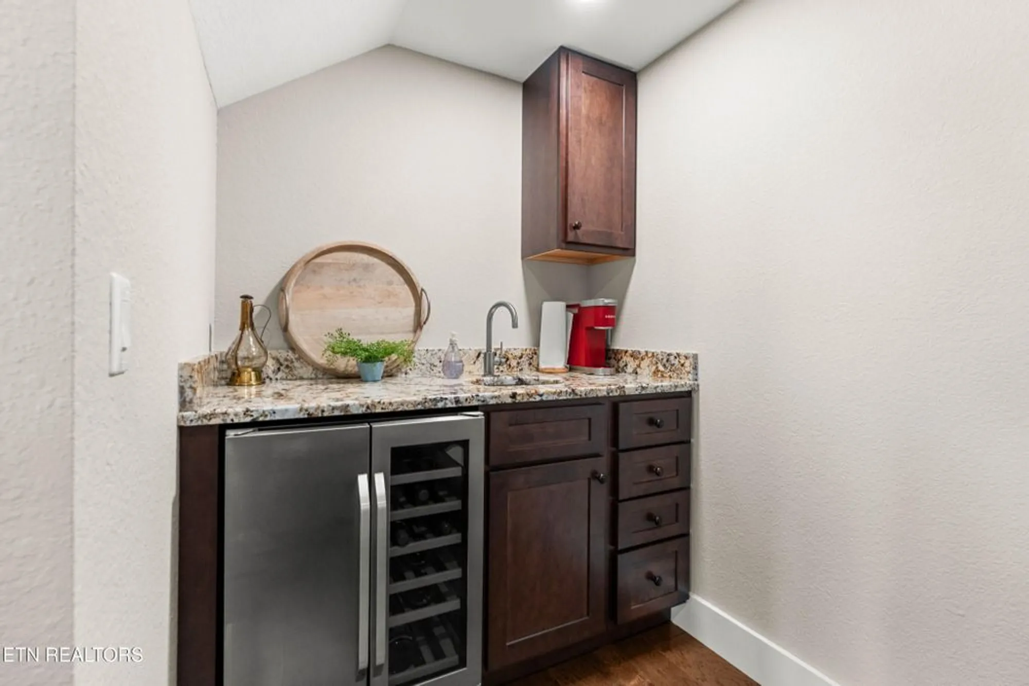 Property Slideshow image 37 of 59 | 22 milnor cir, Crossville, TN, 38558