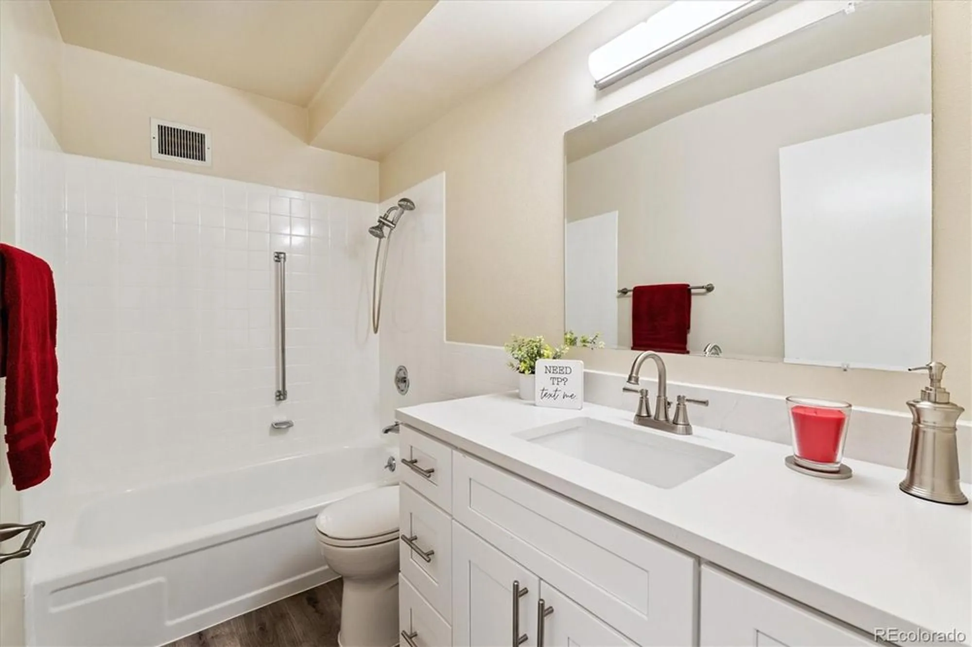 Property Slideshow image 22 of 50 | 605 s alton way apt 9c, Denver, CO, 80247