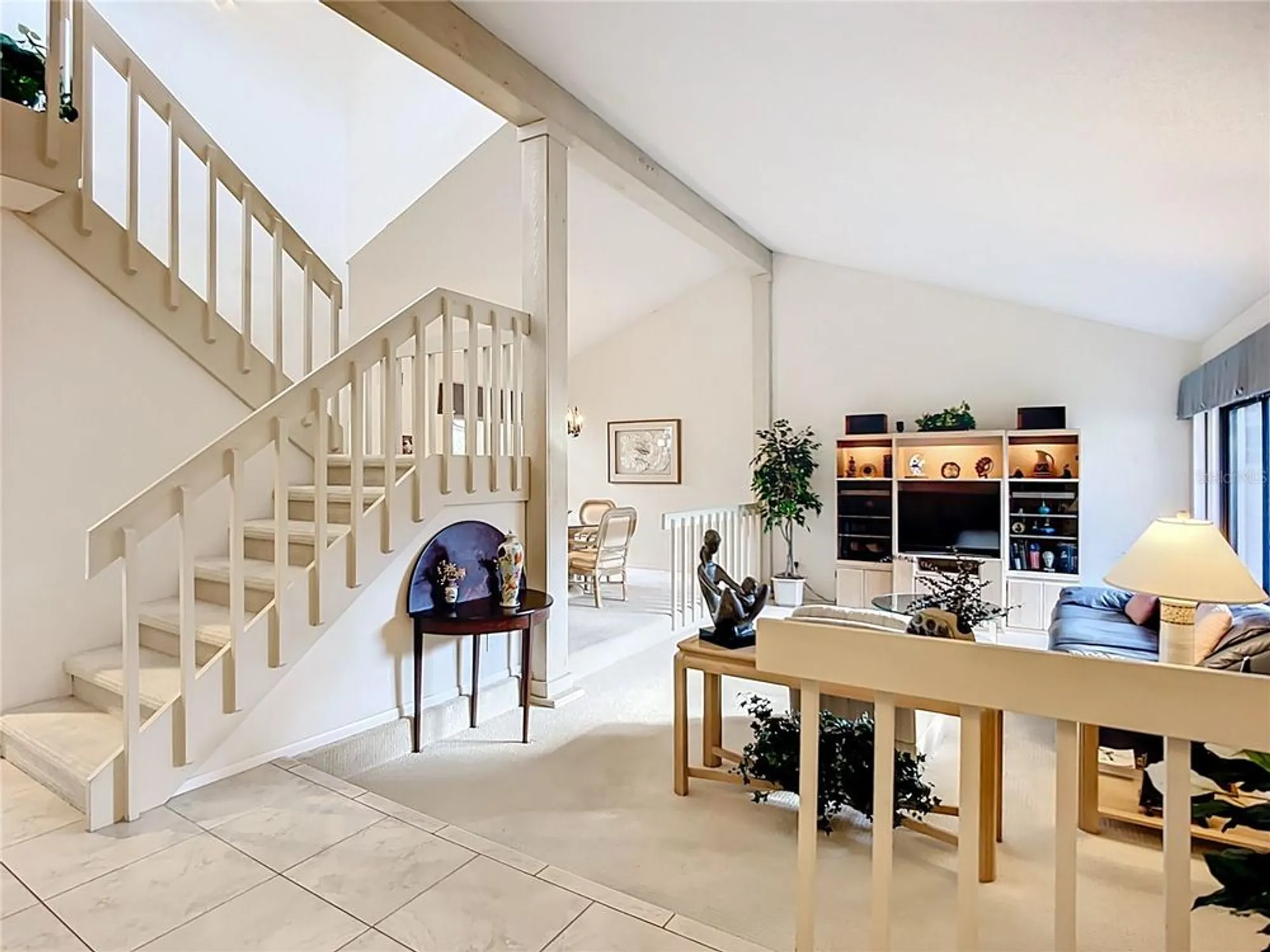 Property Slideshow image 11 of 43 | 4683 oak hollow dr 3, Sarasota, FL, 34241