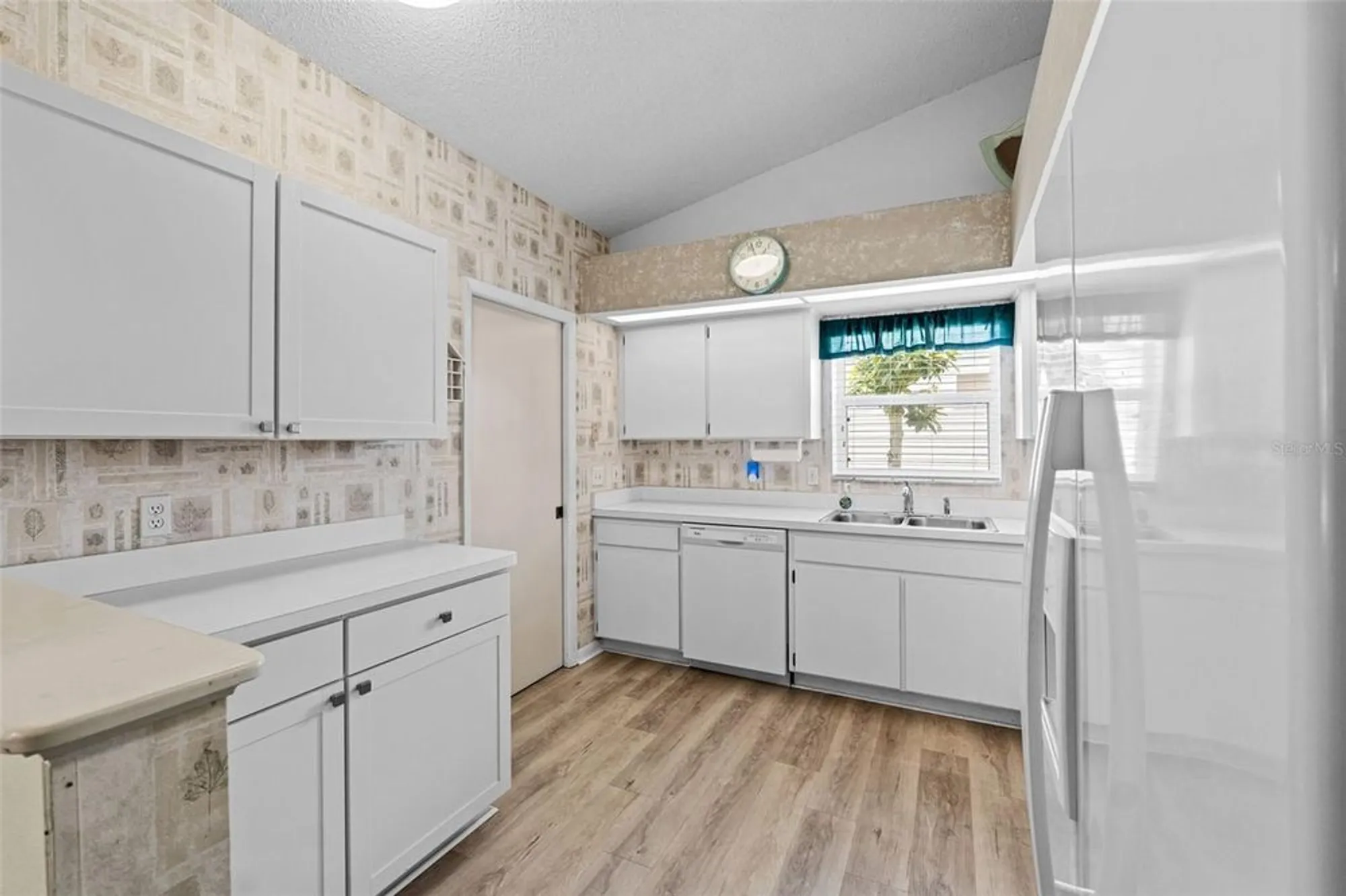 Property Slideshow image 13 of 47 | 3341 highland fairways blvd, Lakeland, FL, 33810