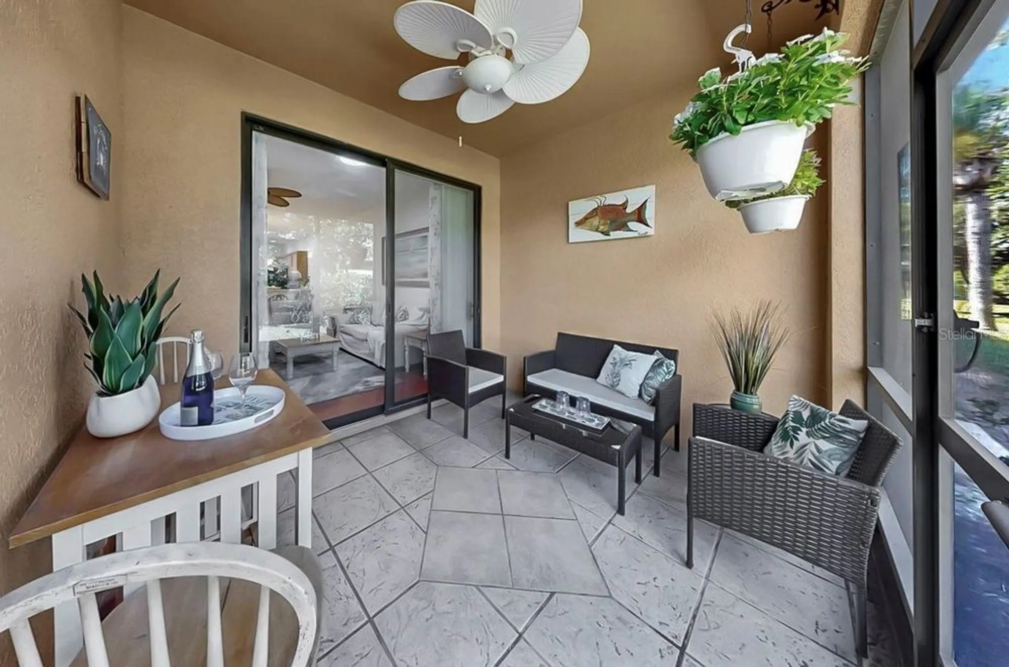 Property Slideshow image 37 of 41 | 313 seneca falls dr, Apollo Beach, FL, 33572