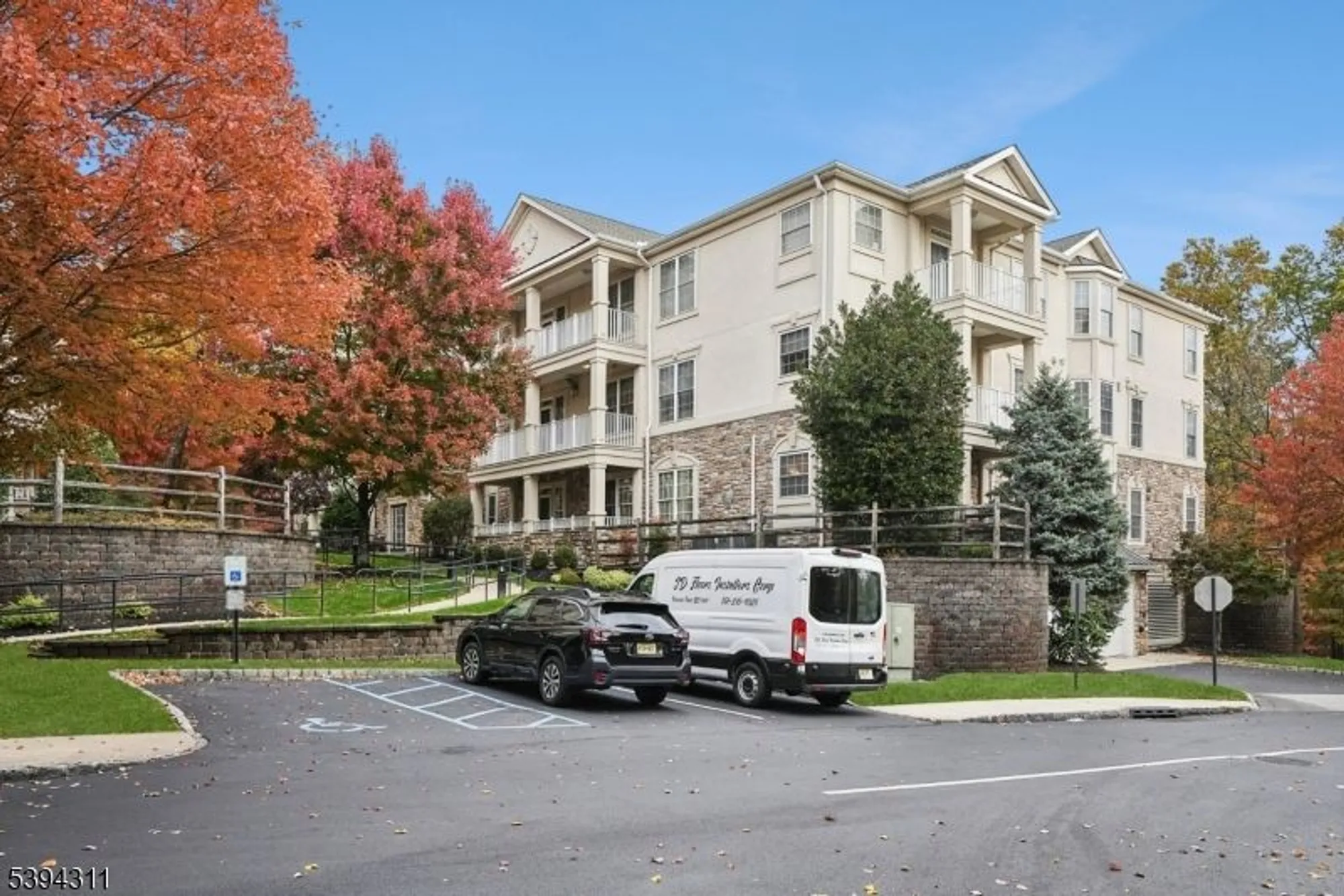 Property Slideshow image 31 of 38 | 806 holly ln, Cedar Grove, NJ, 07009