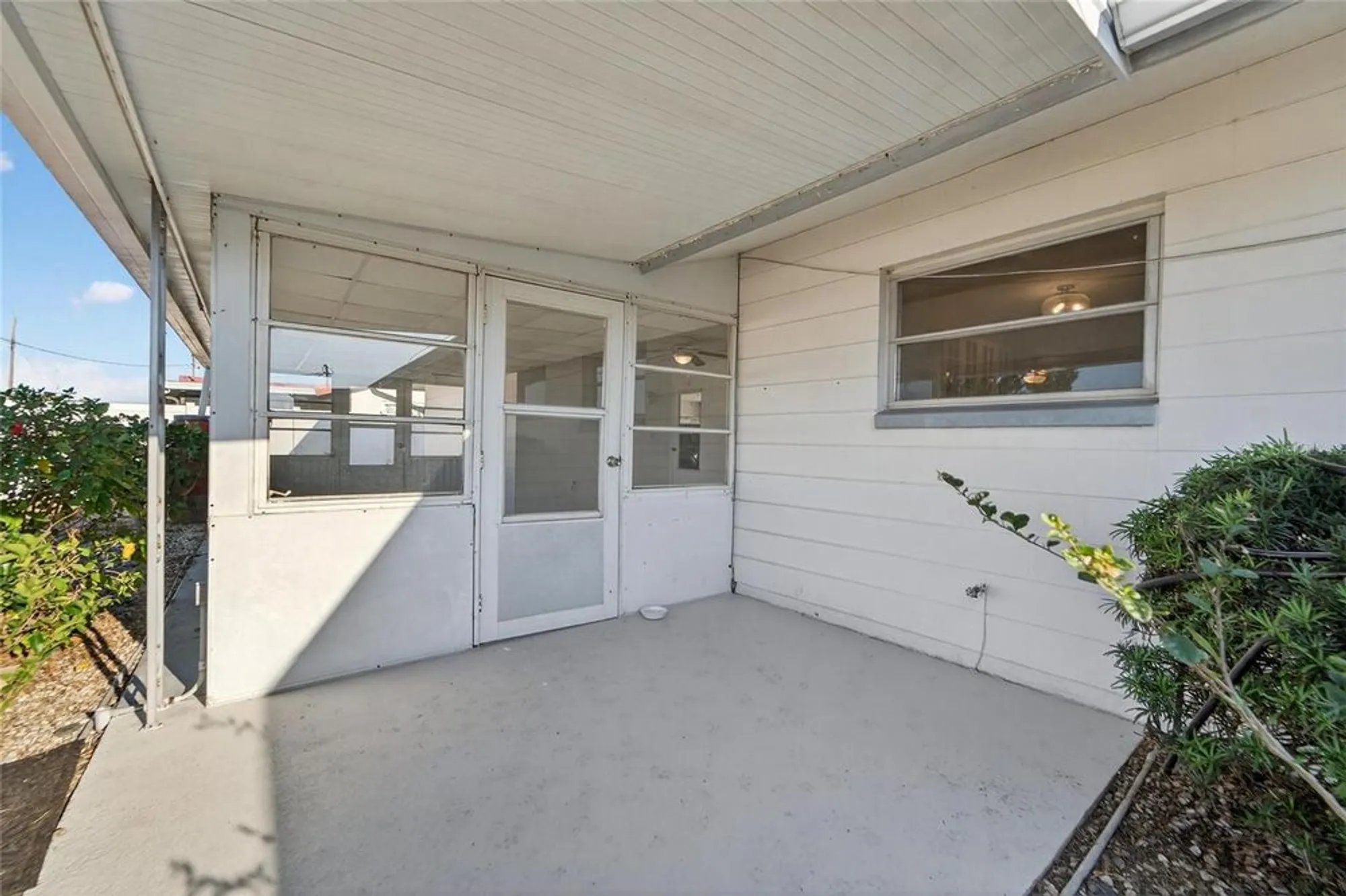 Property Slideshow image 34 of 43 | 743 ojai ave, Sun City Center, FL, 33573