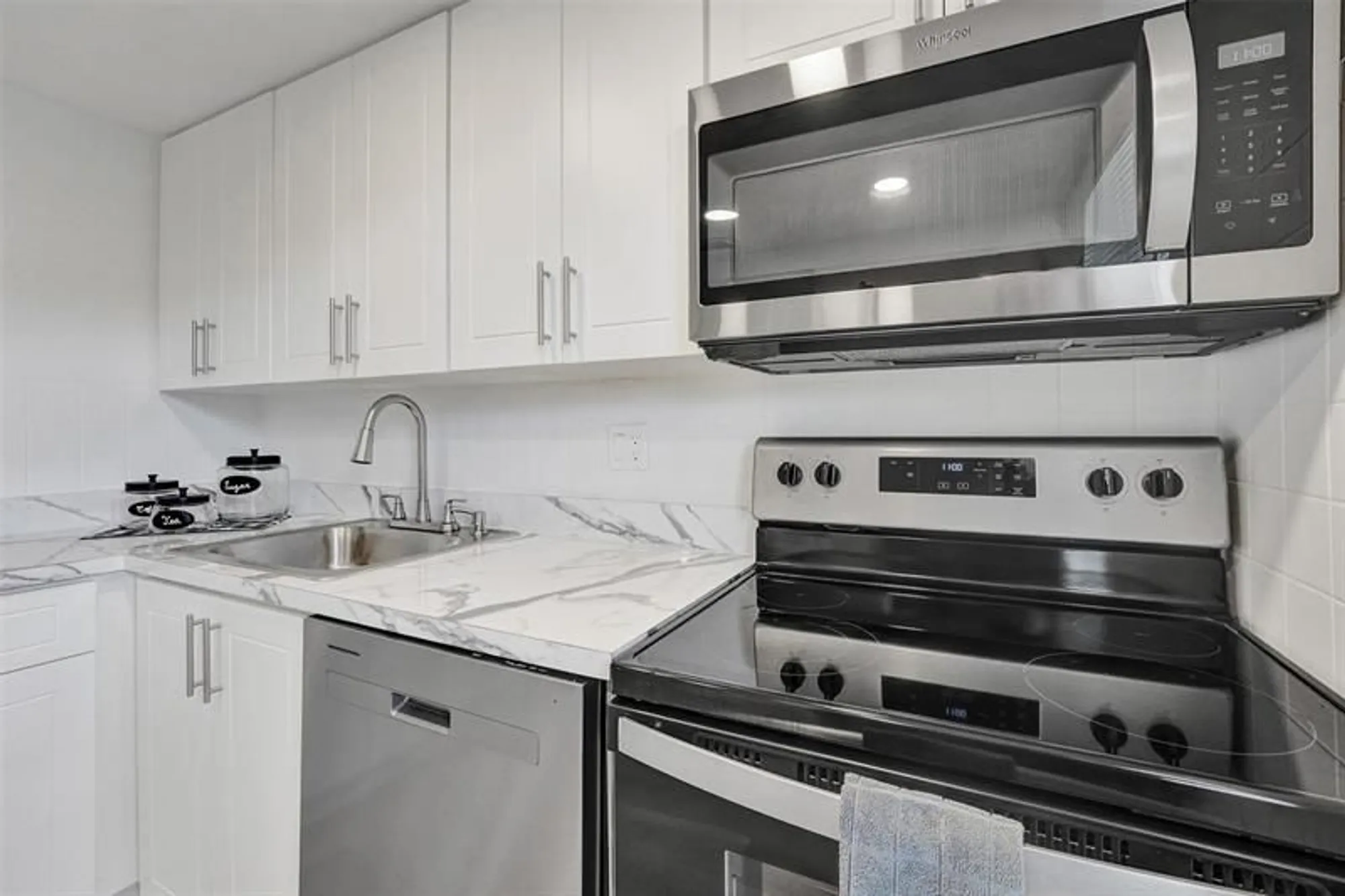 Property Slideshow image 7 of 60 | 7605 nw 5th pl apt 103, Margate, FL, 33063