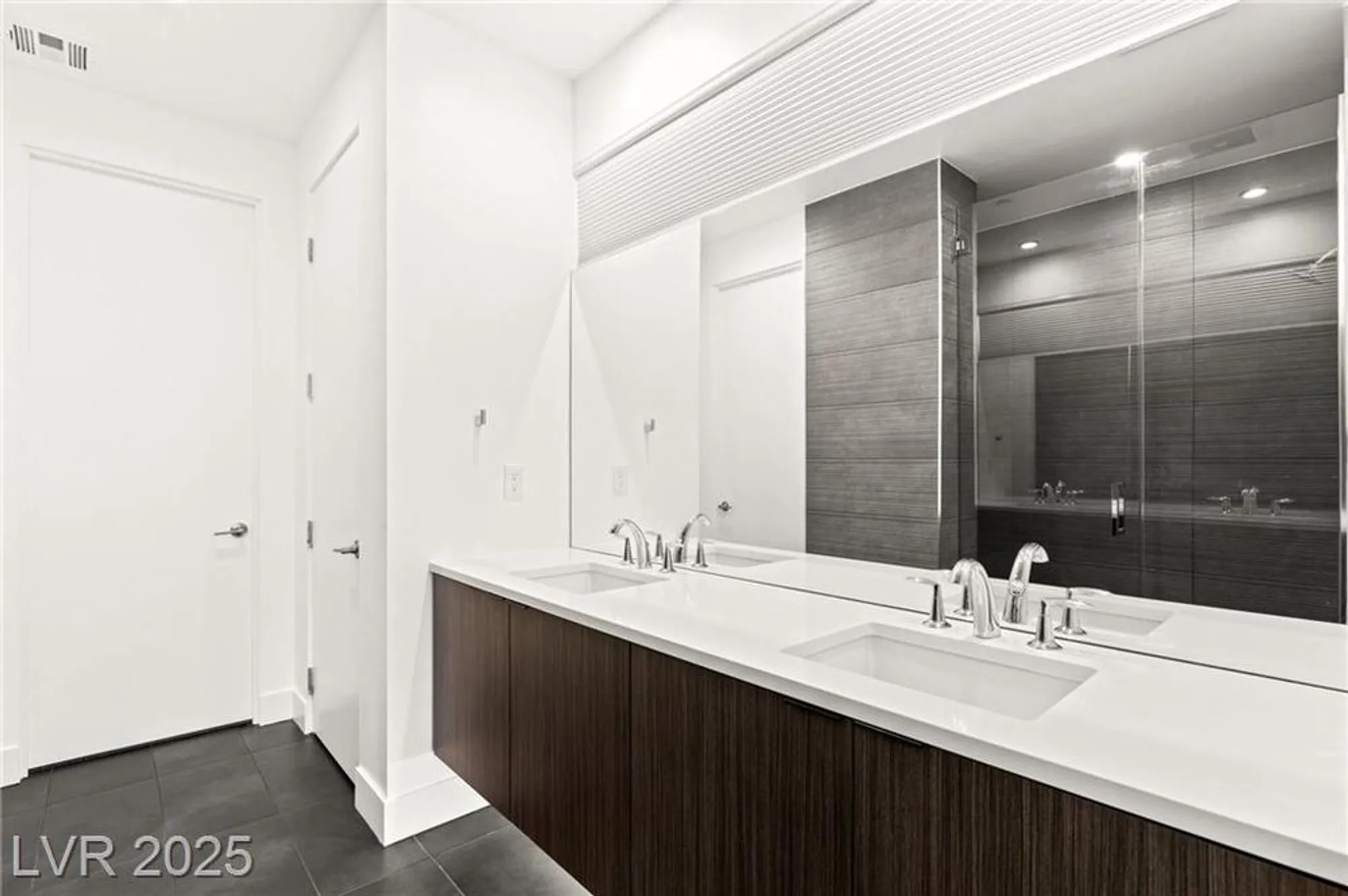 Property Slideshow image 21 of 41 | 21 highland cove ln, Henderson, NV, 89011